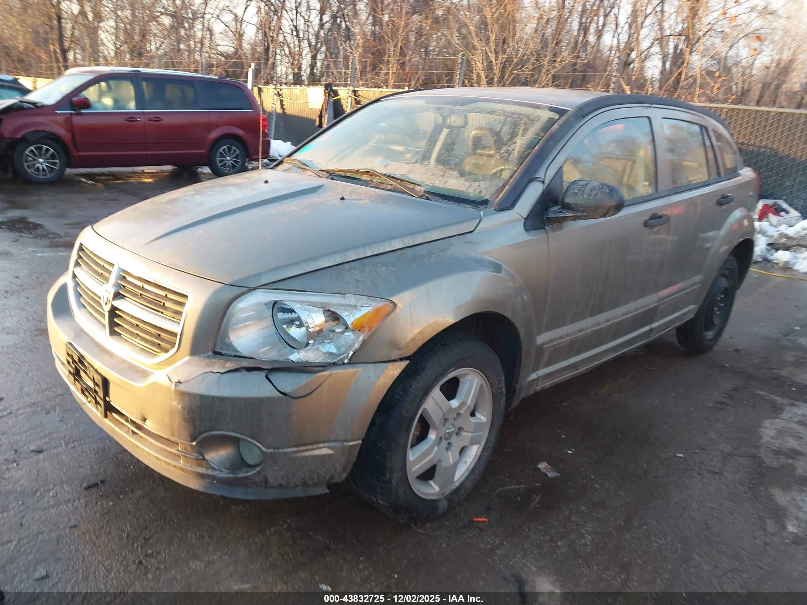 DODGE CALIBER image 2