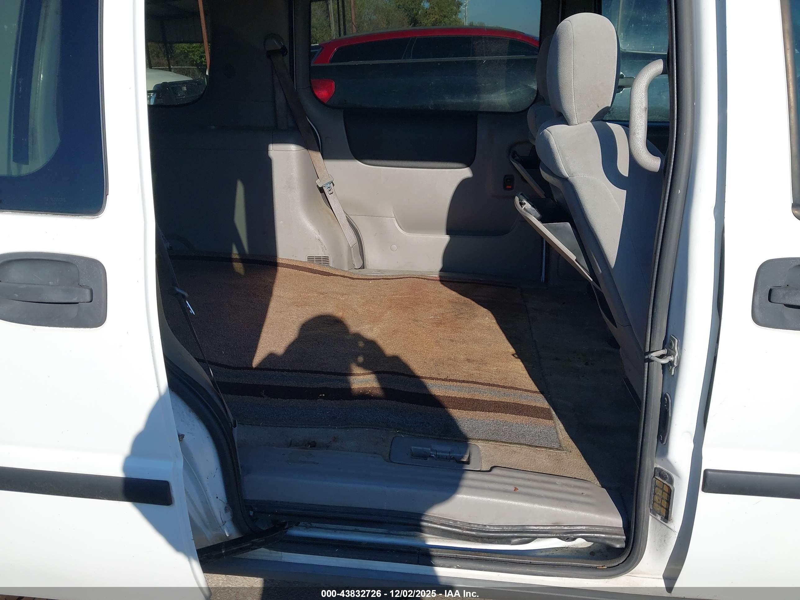 CHEVROLET UPLANDER image 8