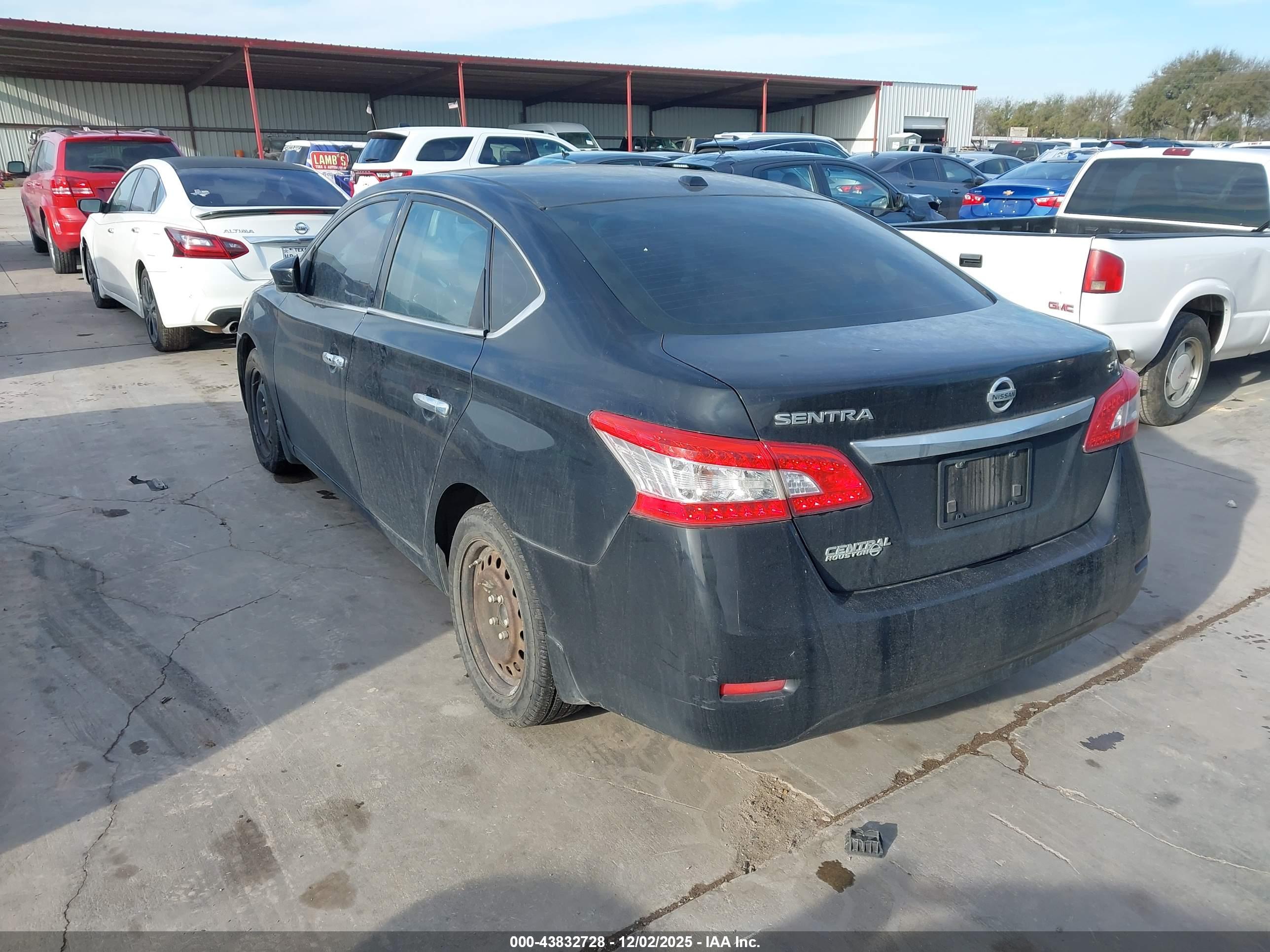 NISSAN SENTRA image 3