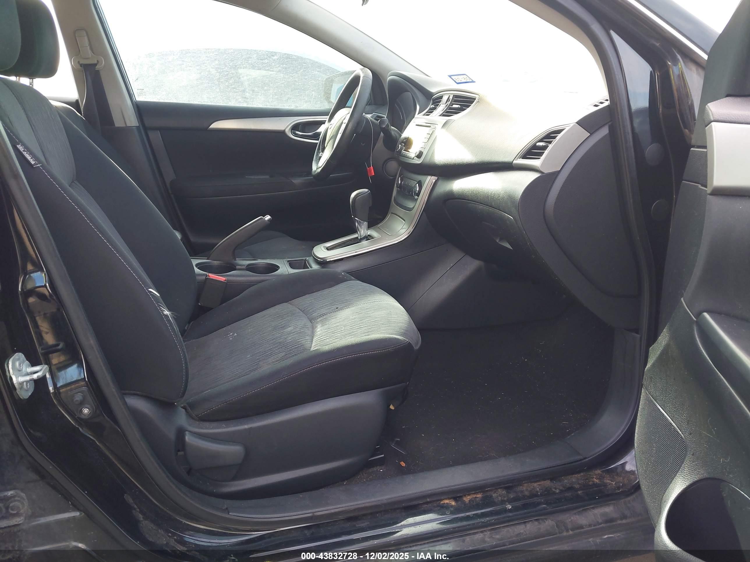 NISSAN SENTRA image 5