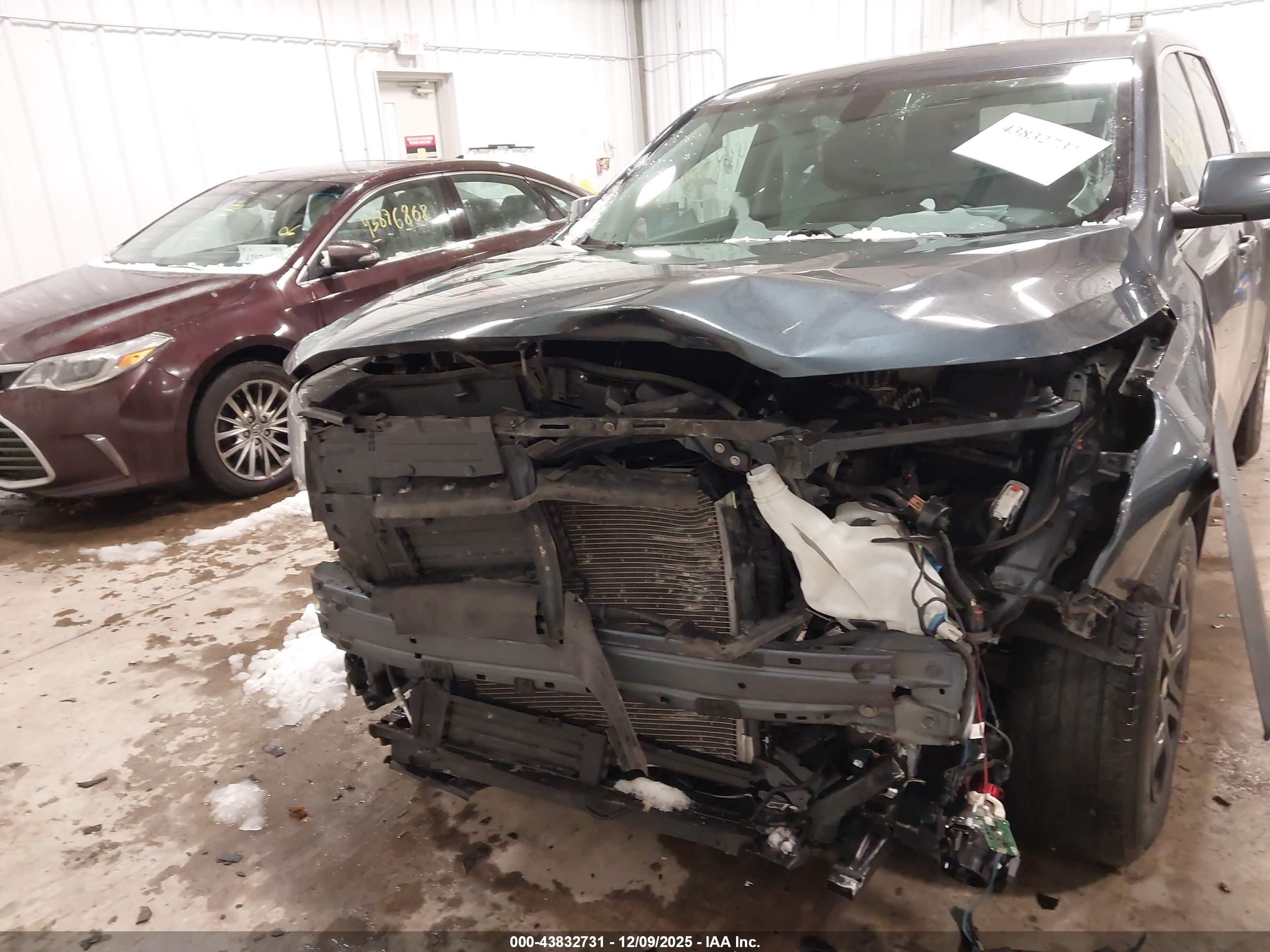 GMC ACADIA image 6