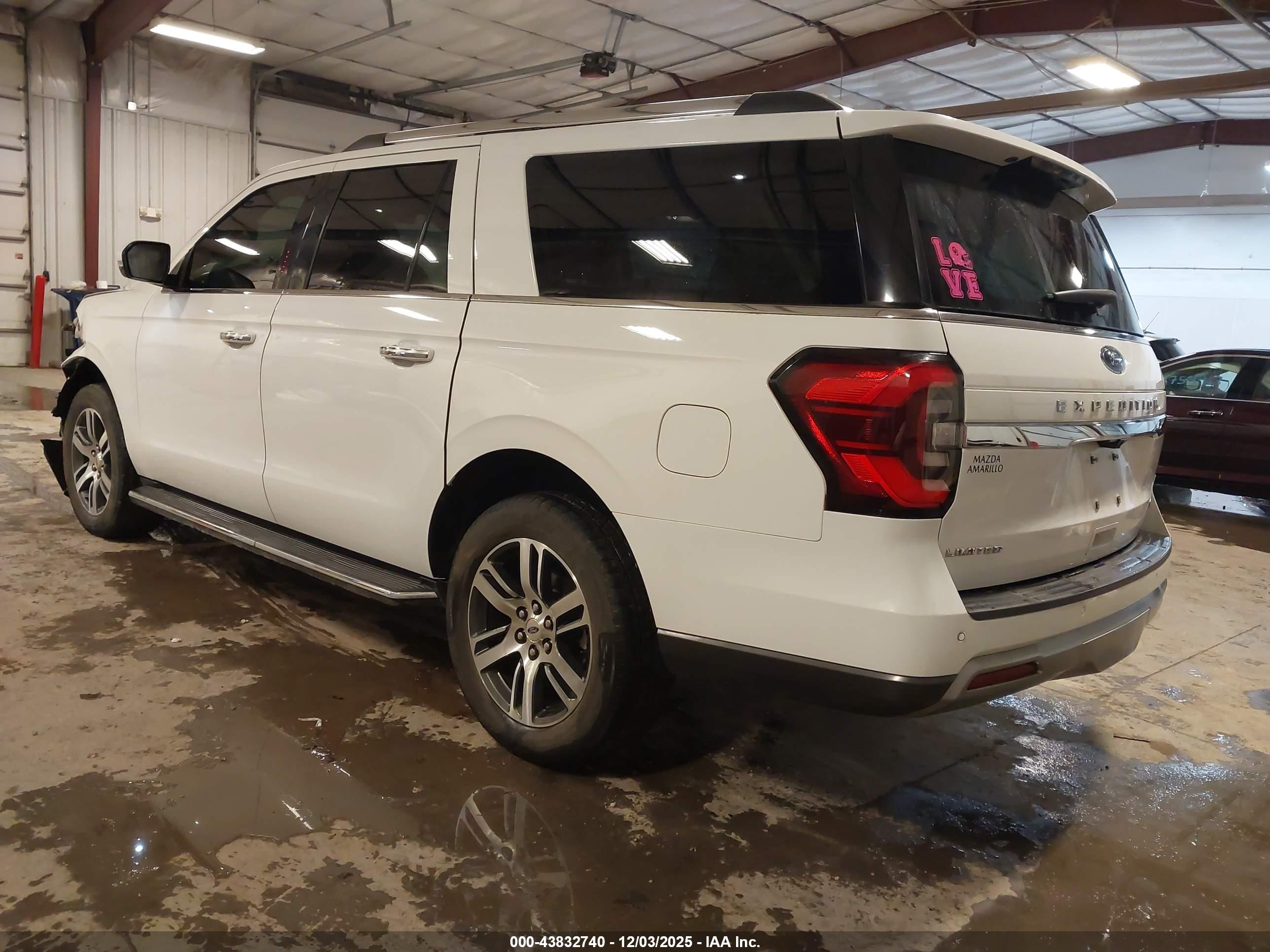 FORD EXPEDITION image 3