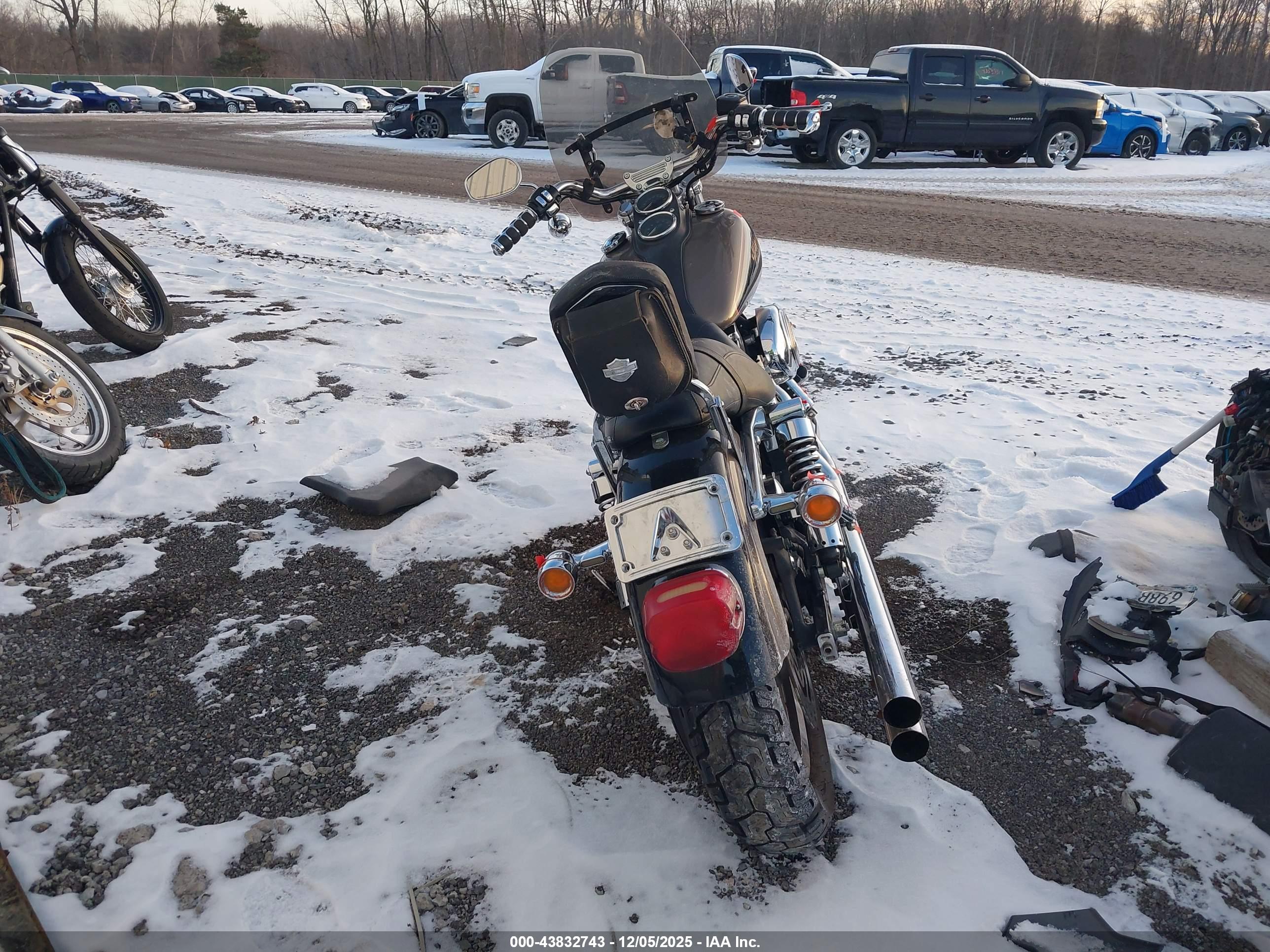 HARLEY-DAVIDSON FXDLI image 6