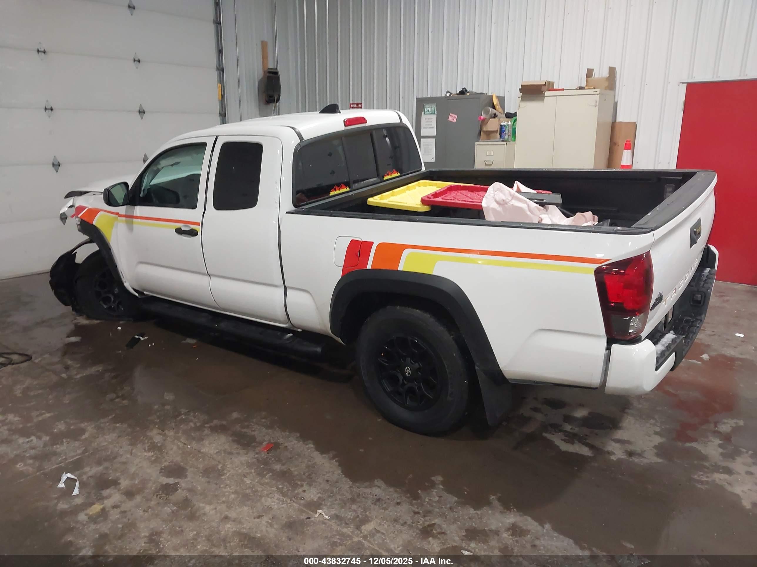 TOYOTA TACOMA image 3