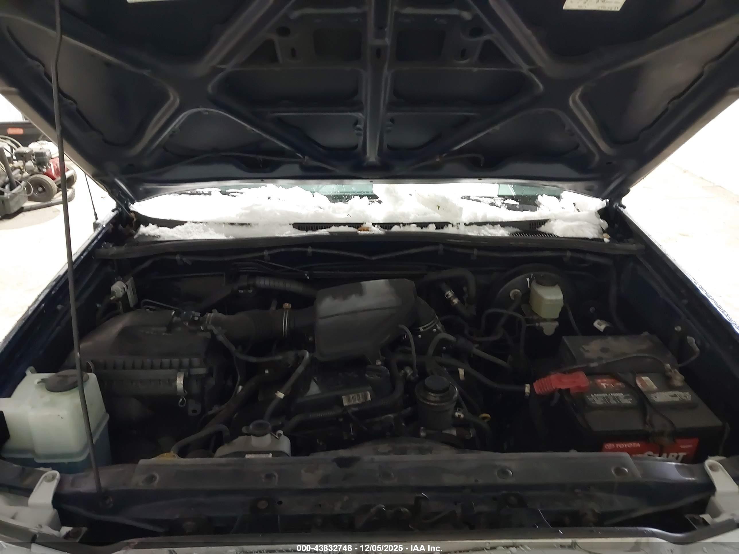 TOYOTA TACOMA image 10