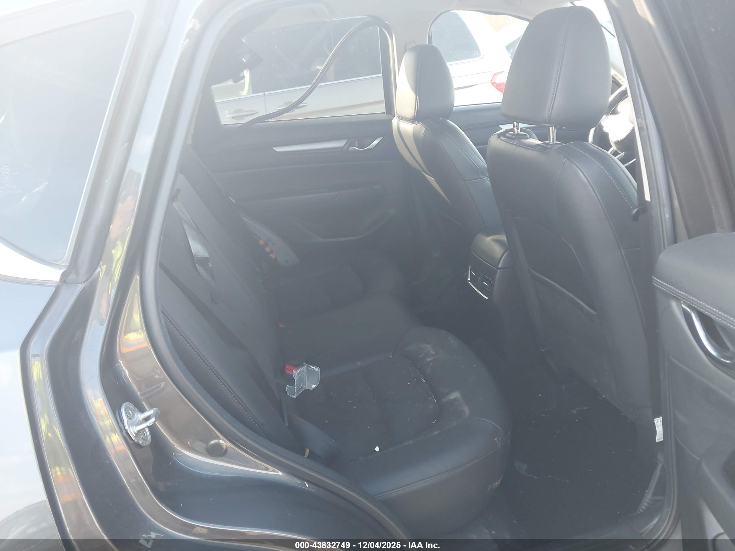 MAZDA CX-5 image 8