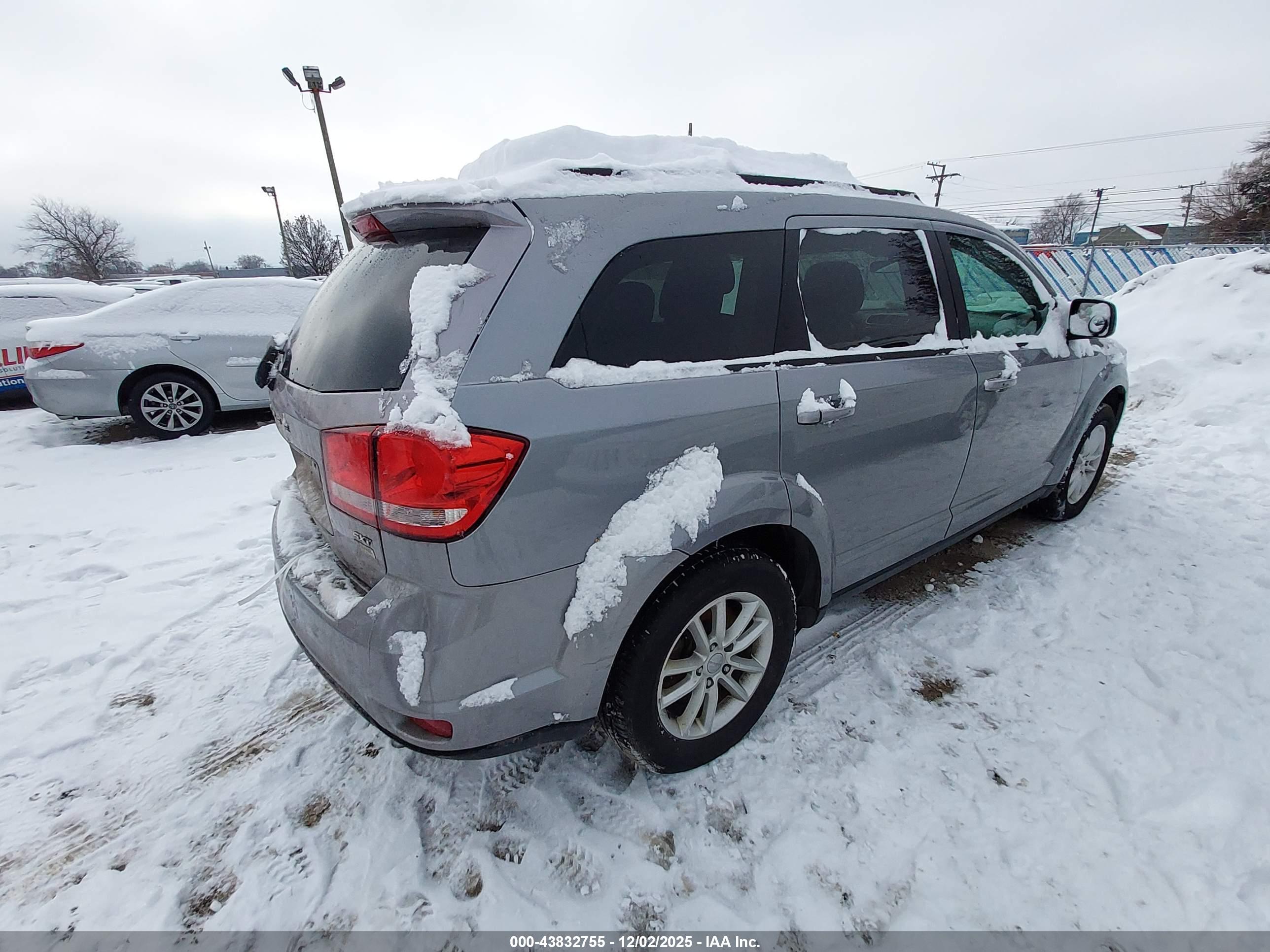 DODGE JOURNEY image 4