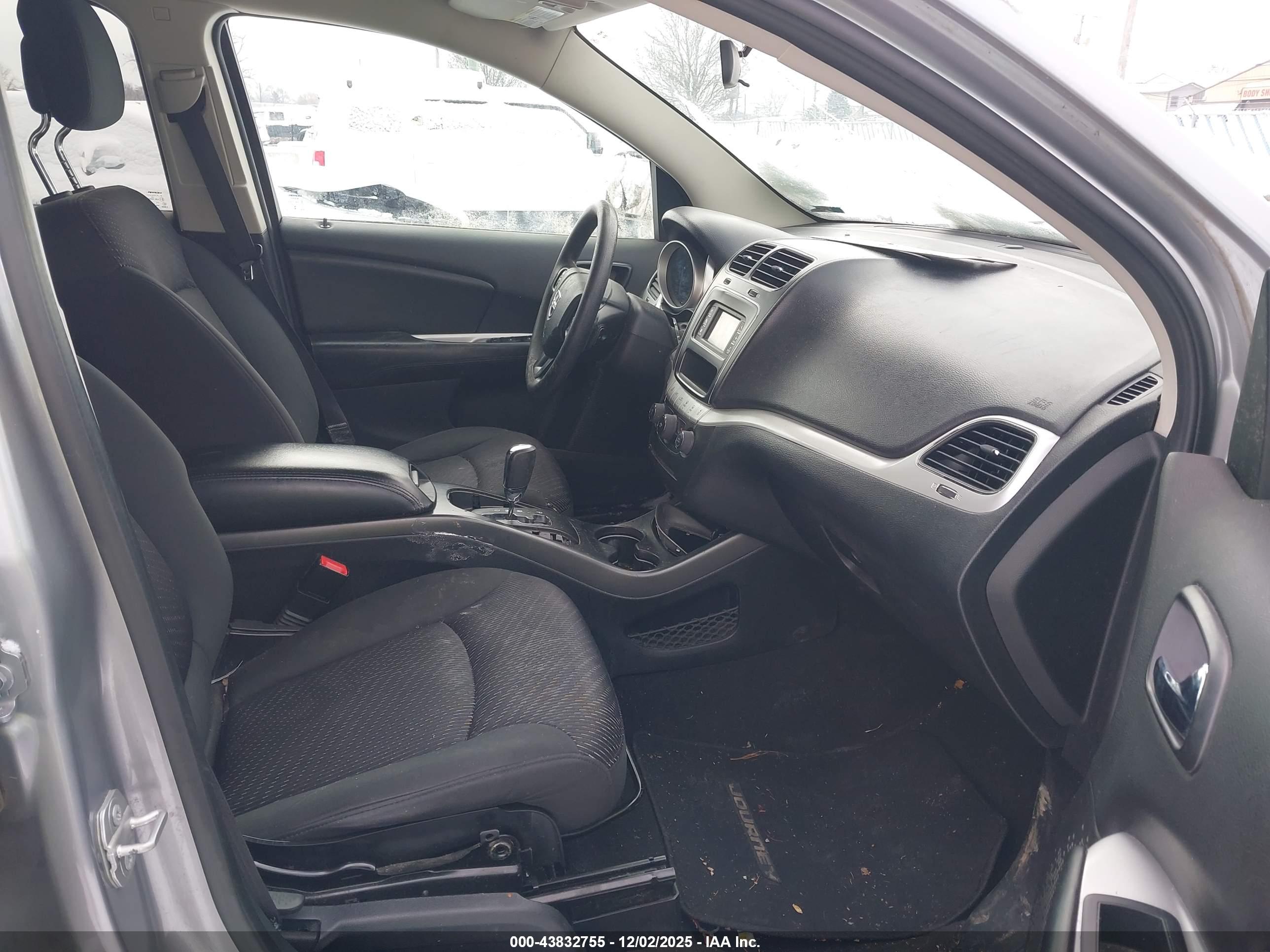 DODGE JOURNEY image 5