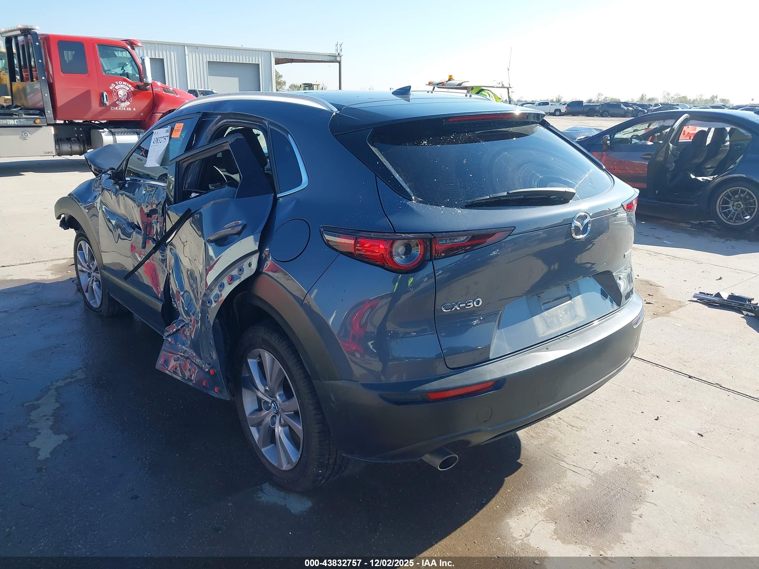 MAZDA CX-30 image 3
