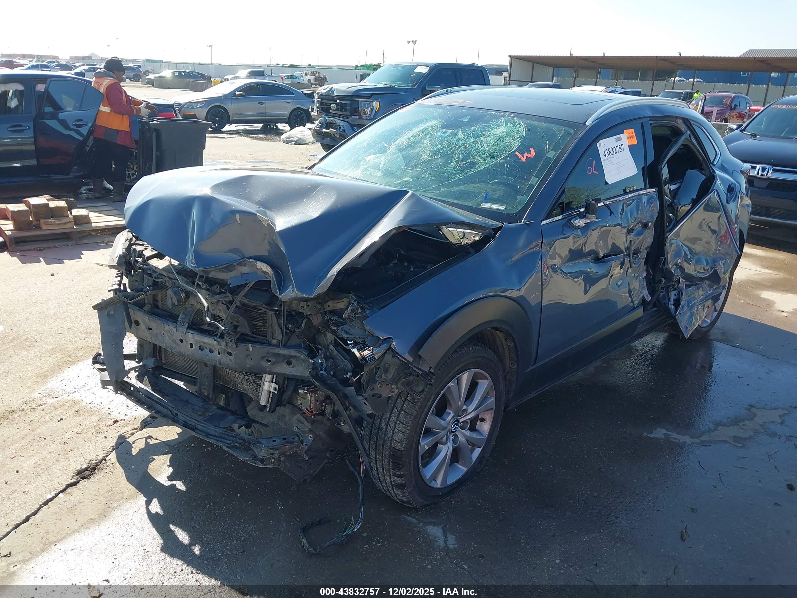 MAZDA CX-30 image 6