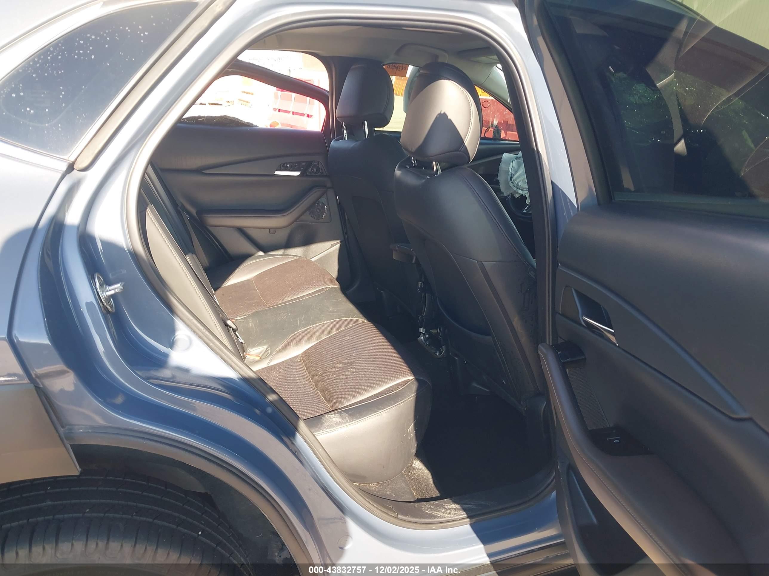 MAZDA CX-30 image 8