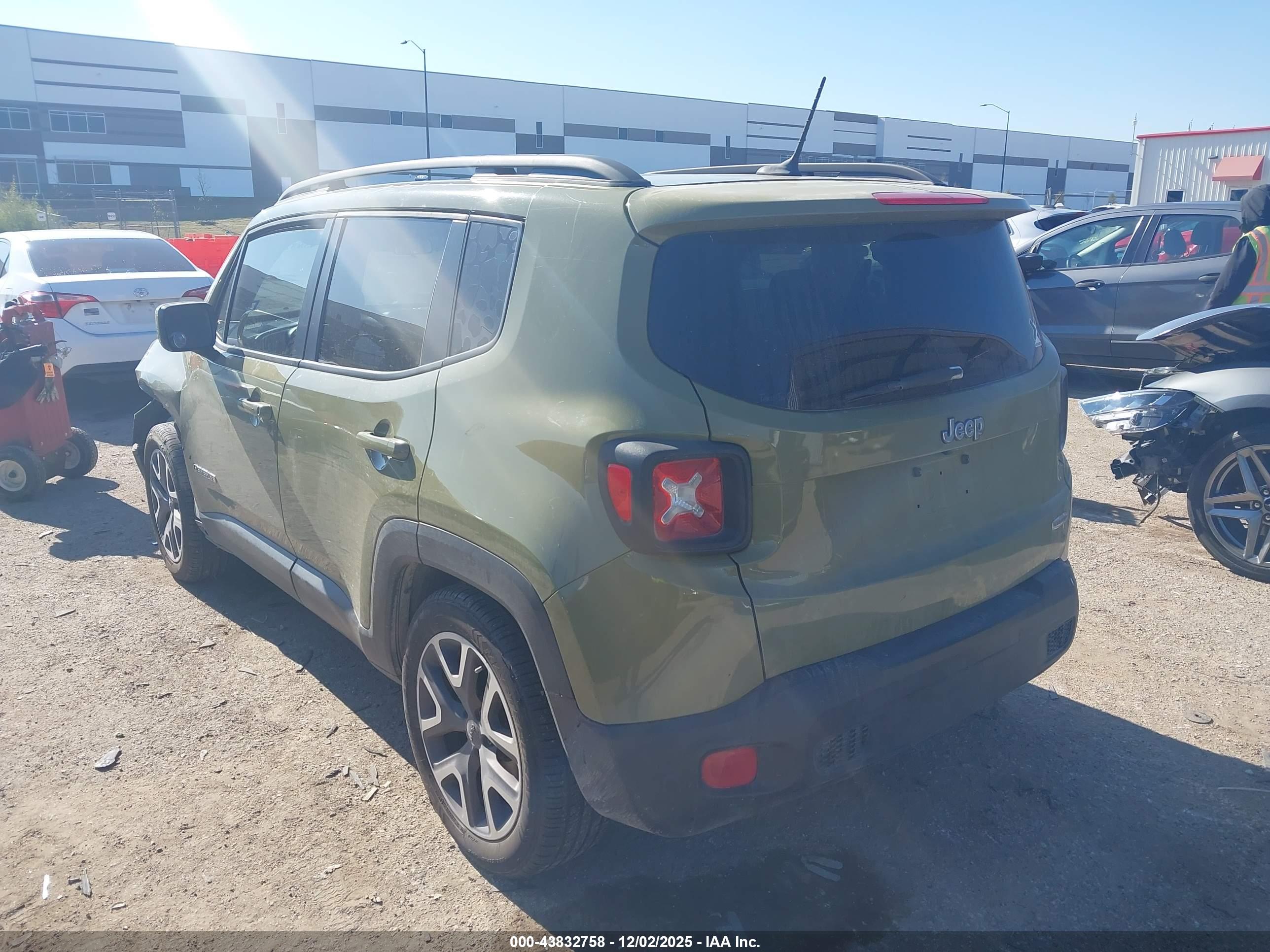 JEEP RENEGADE image 3