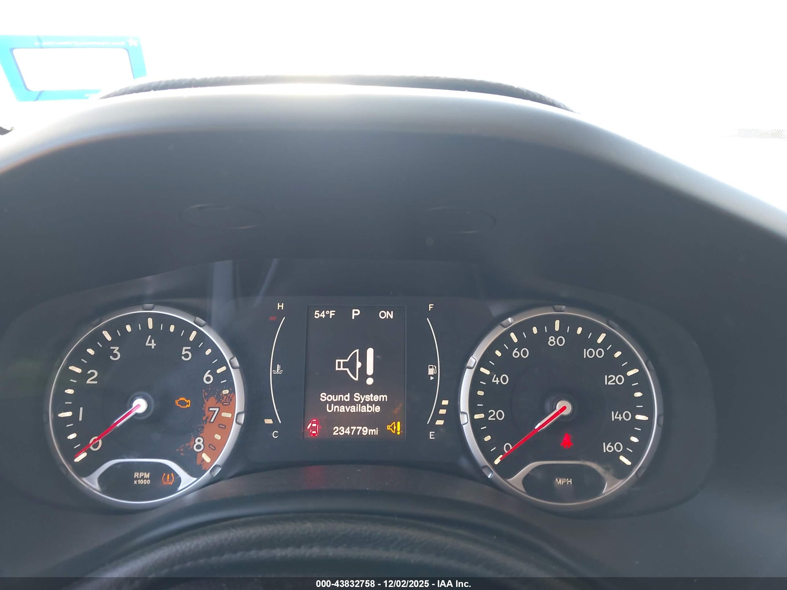 JEEP RENEGADE image 7