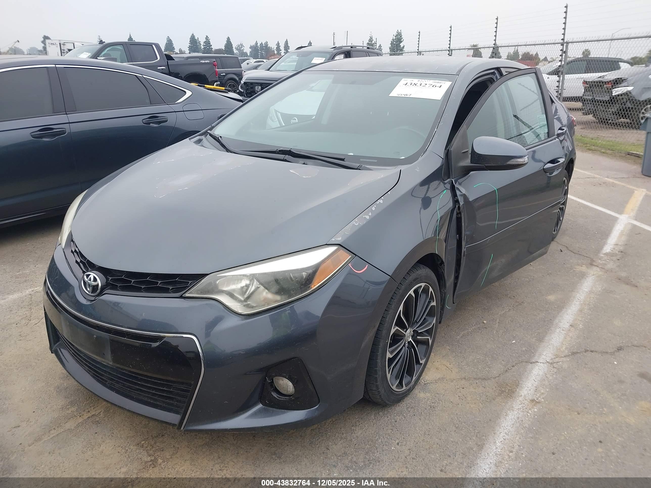 TOYOTA COROLLA image 2