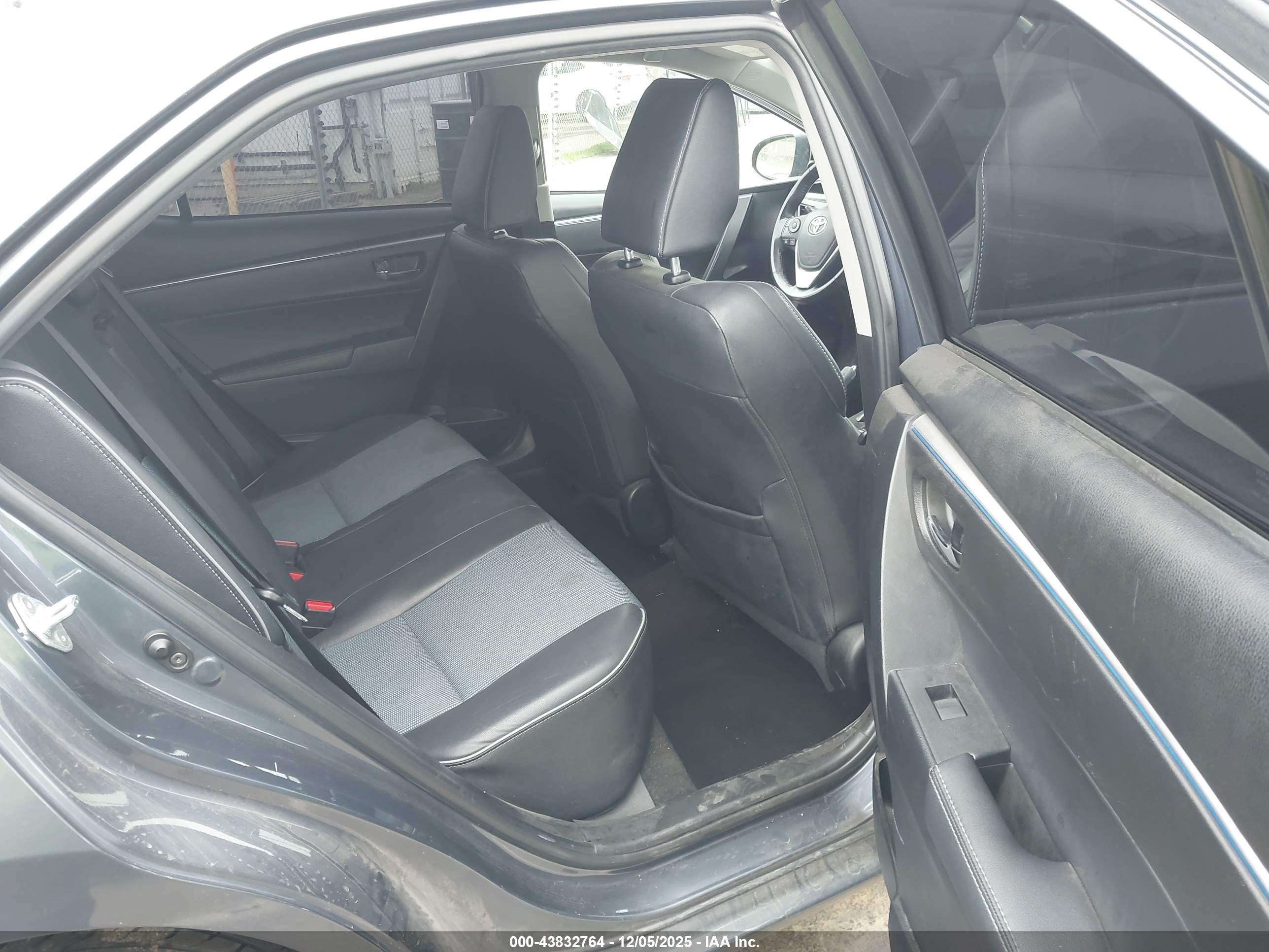 TOYOTA COROLLA image 8