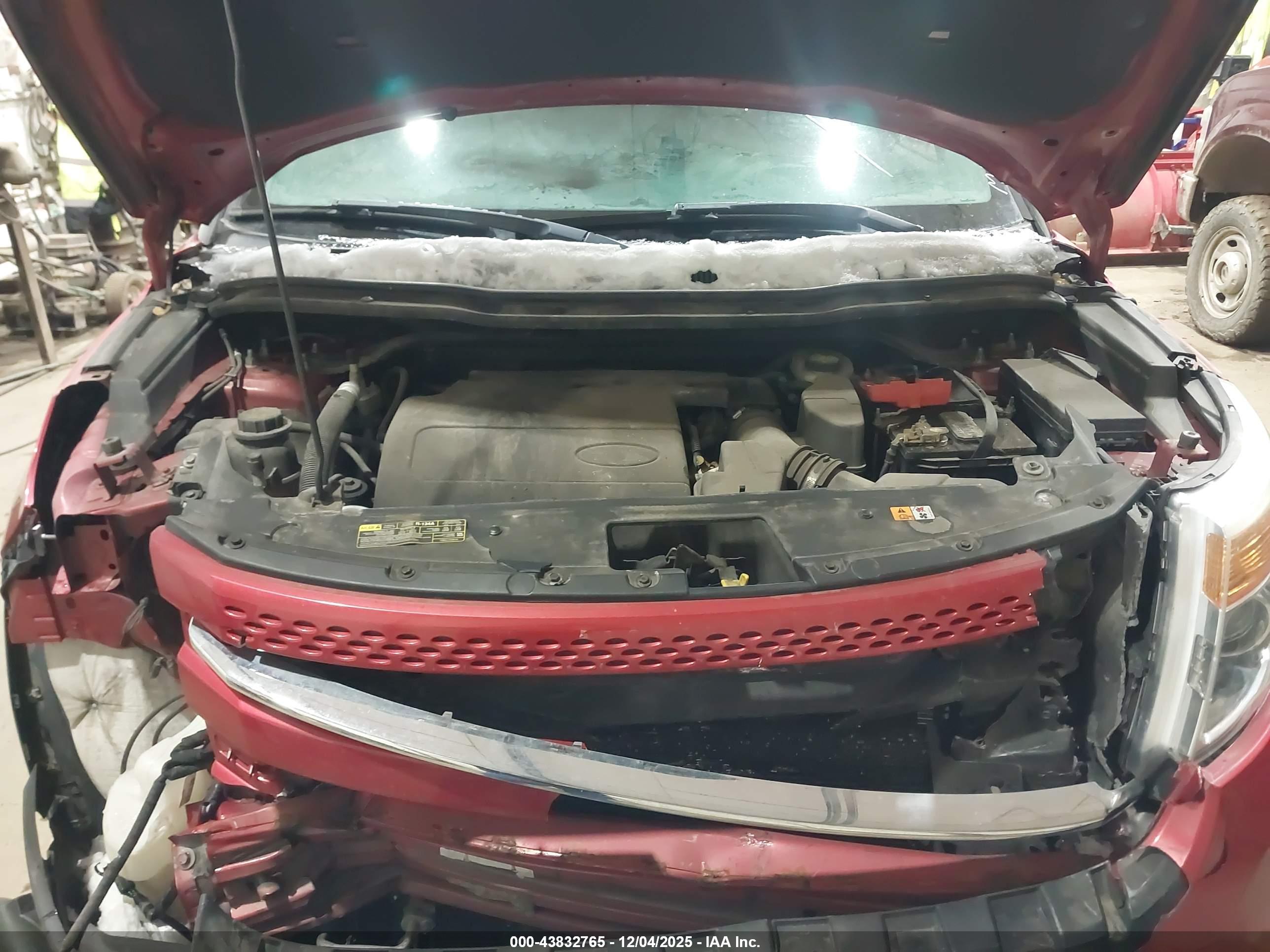 FORD EXPLORER image 10