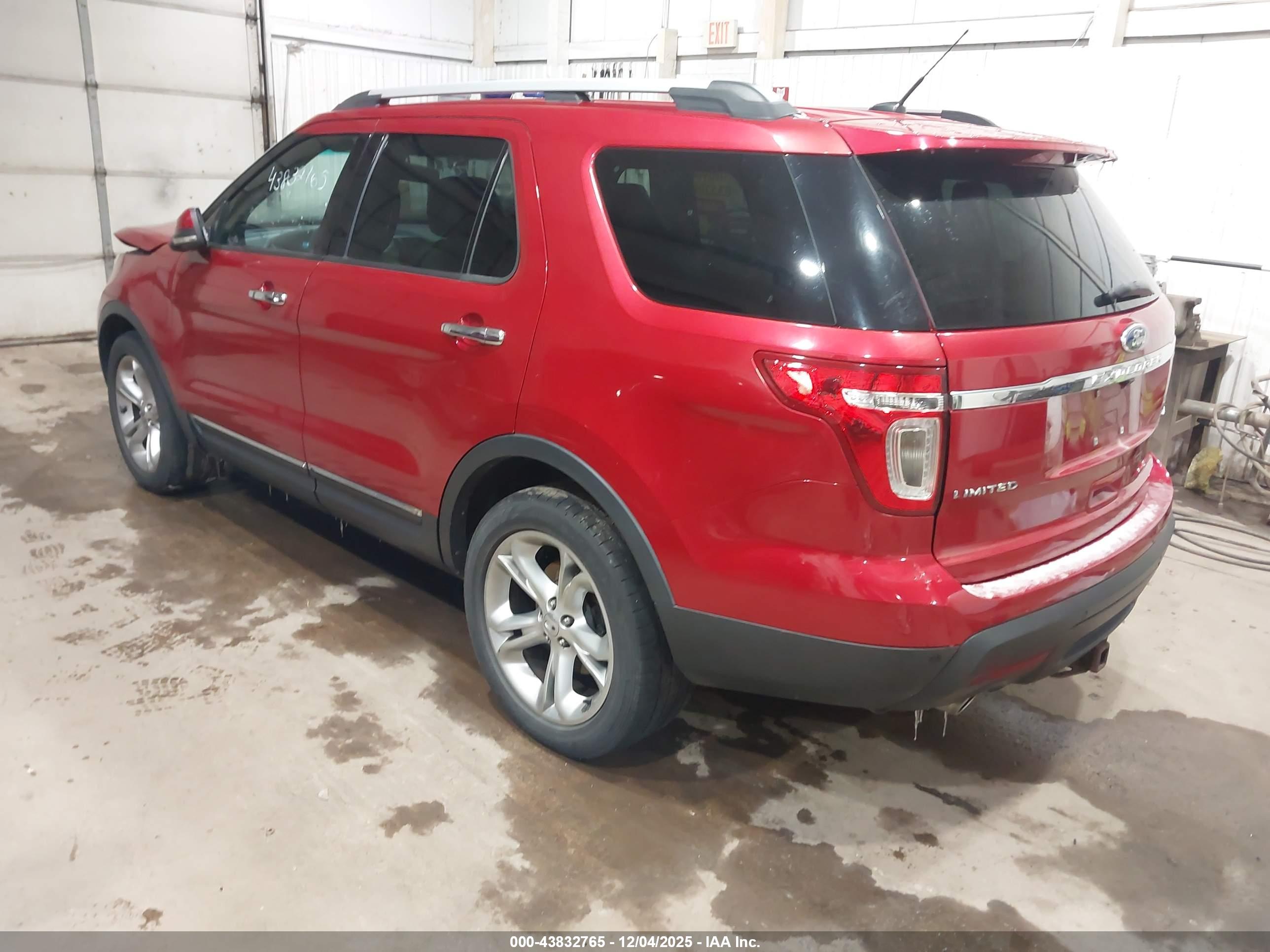 FORD EXPLORER image 3