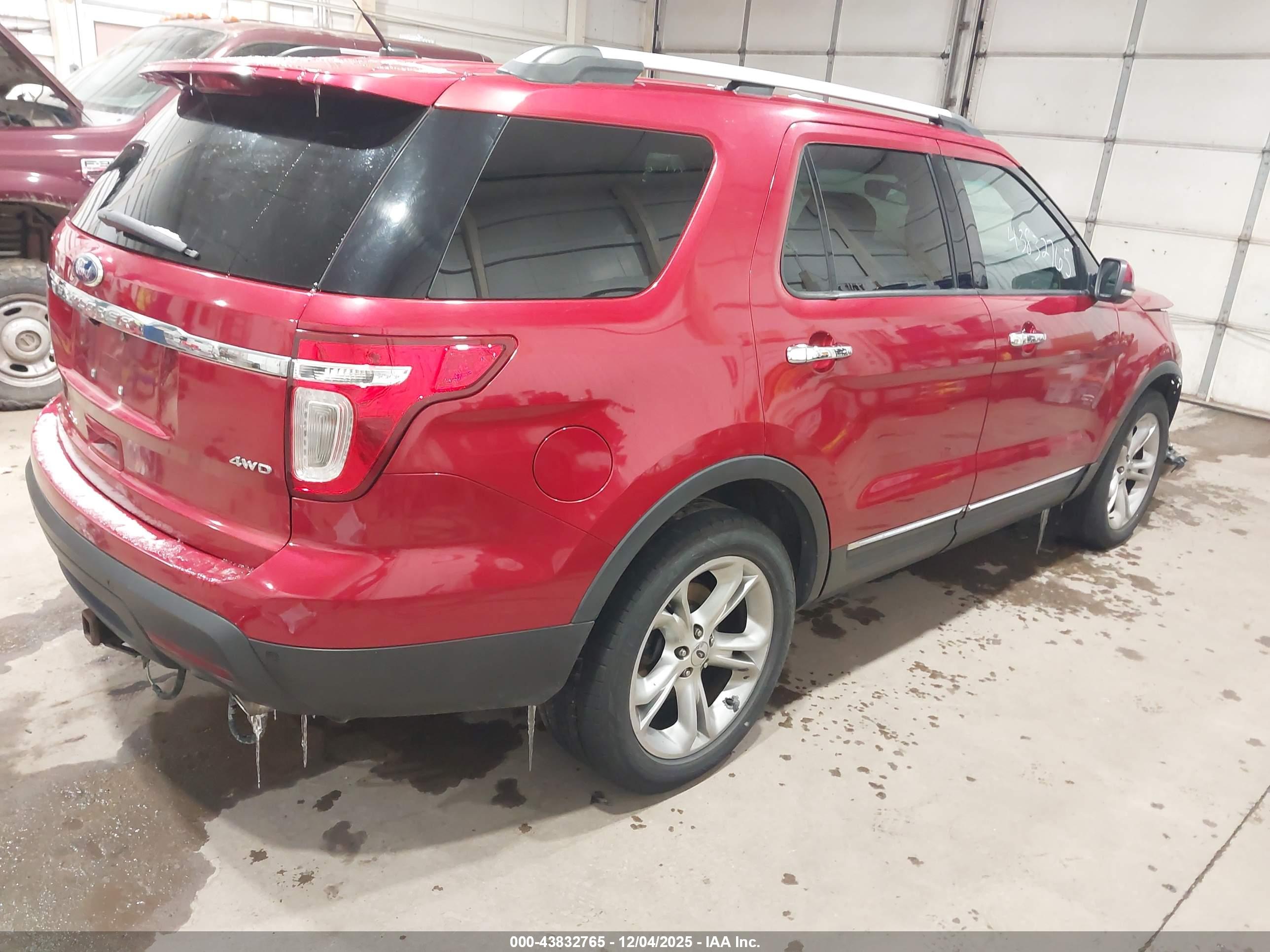 FORD EXPLORER image 4