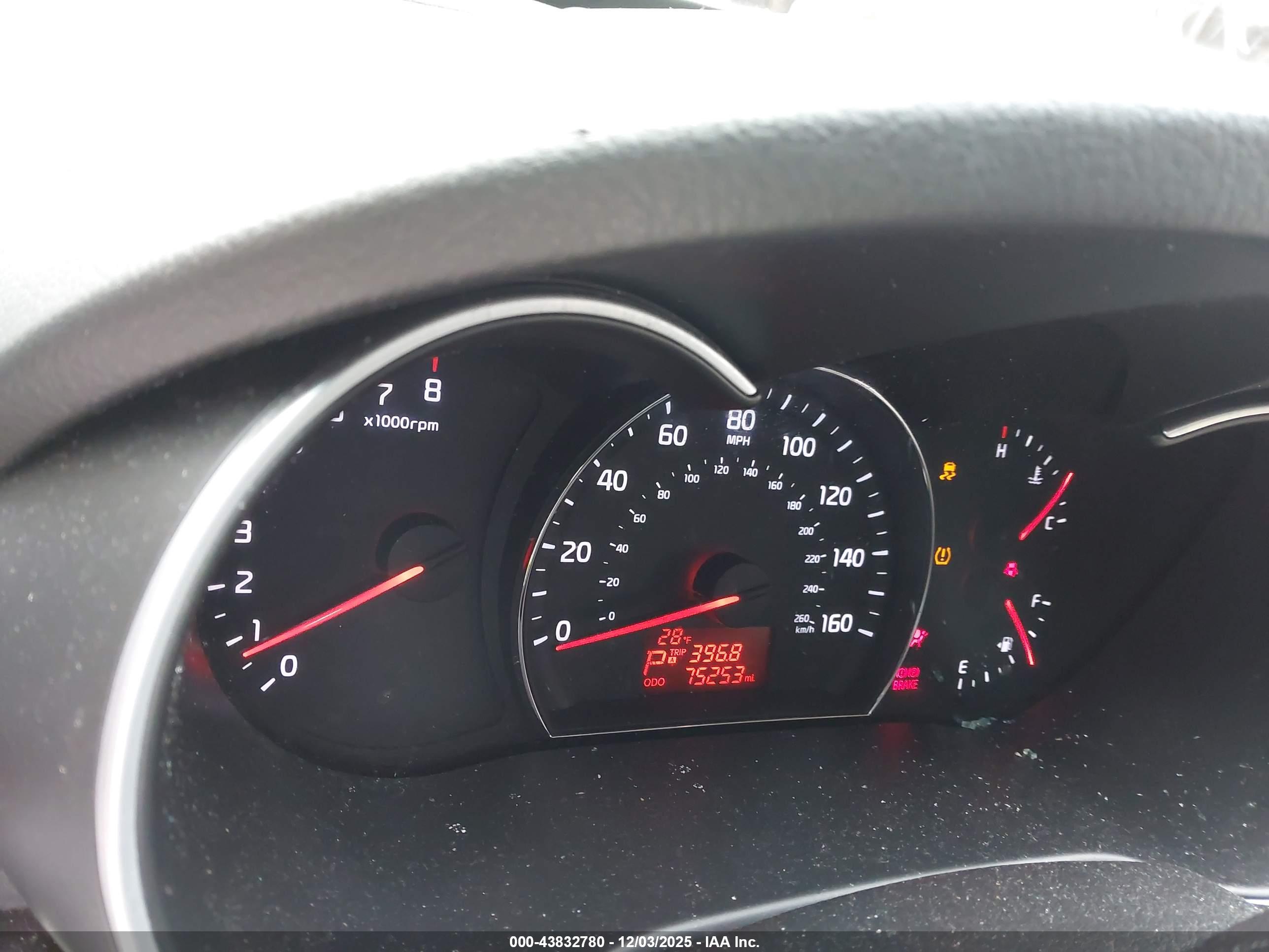 KIA SORENTO image 7