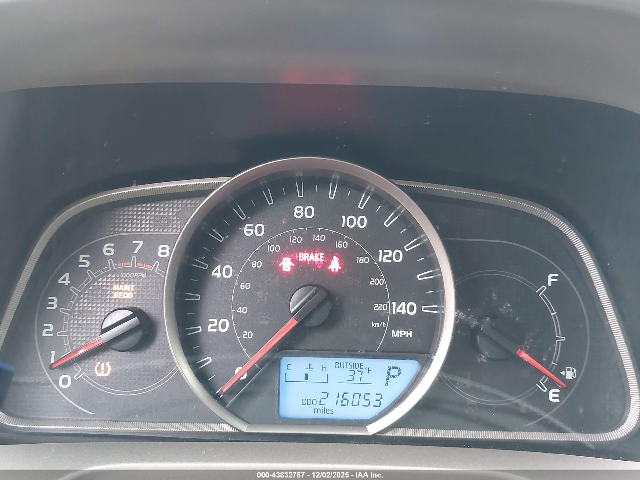 TOYOTA RAV4 image 7