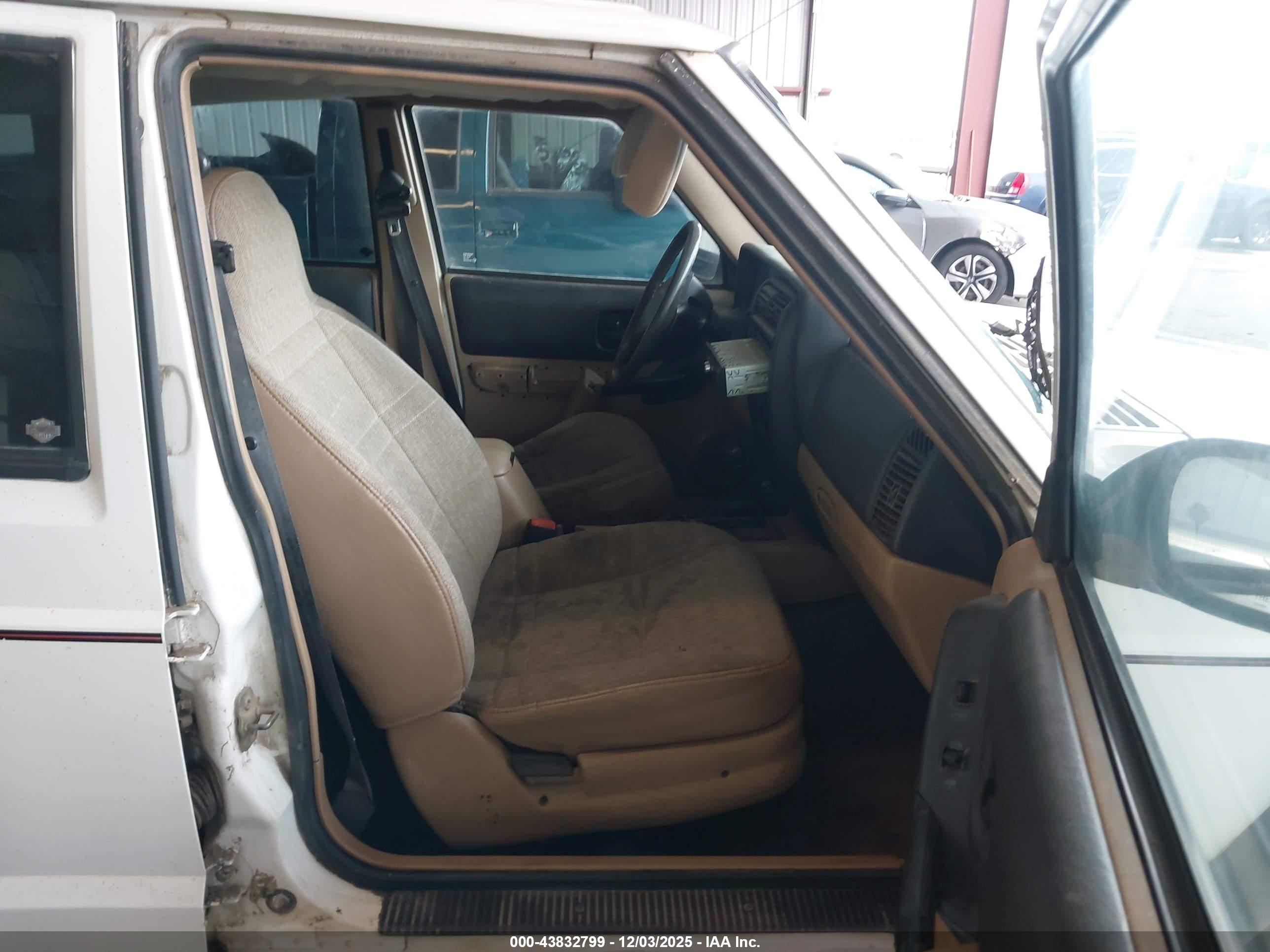 JEEP CHEROKEE image 5