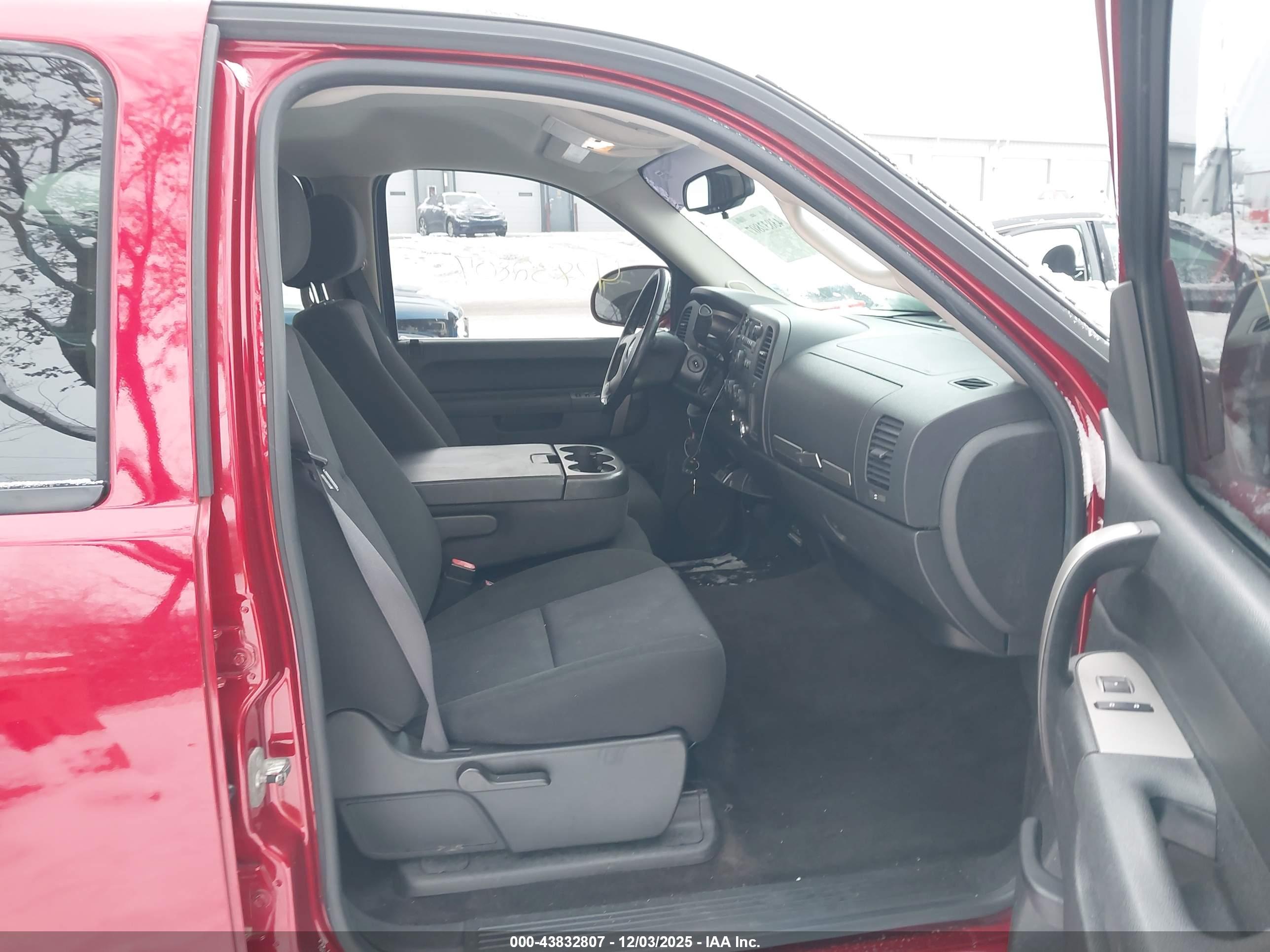 GMC SIERRA image 5
