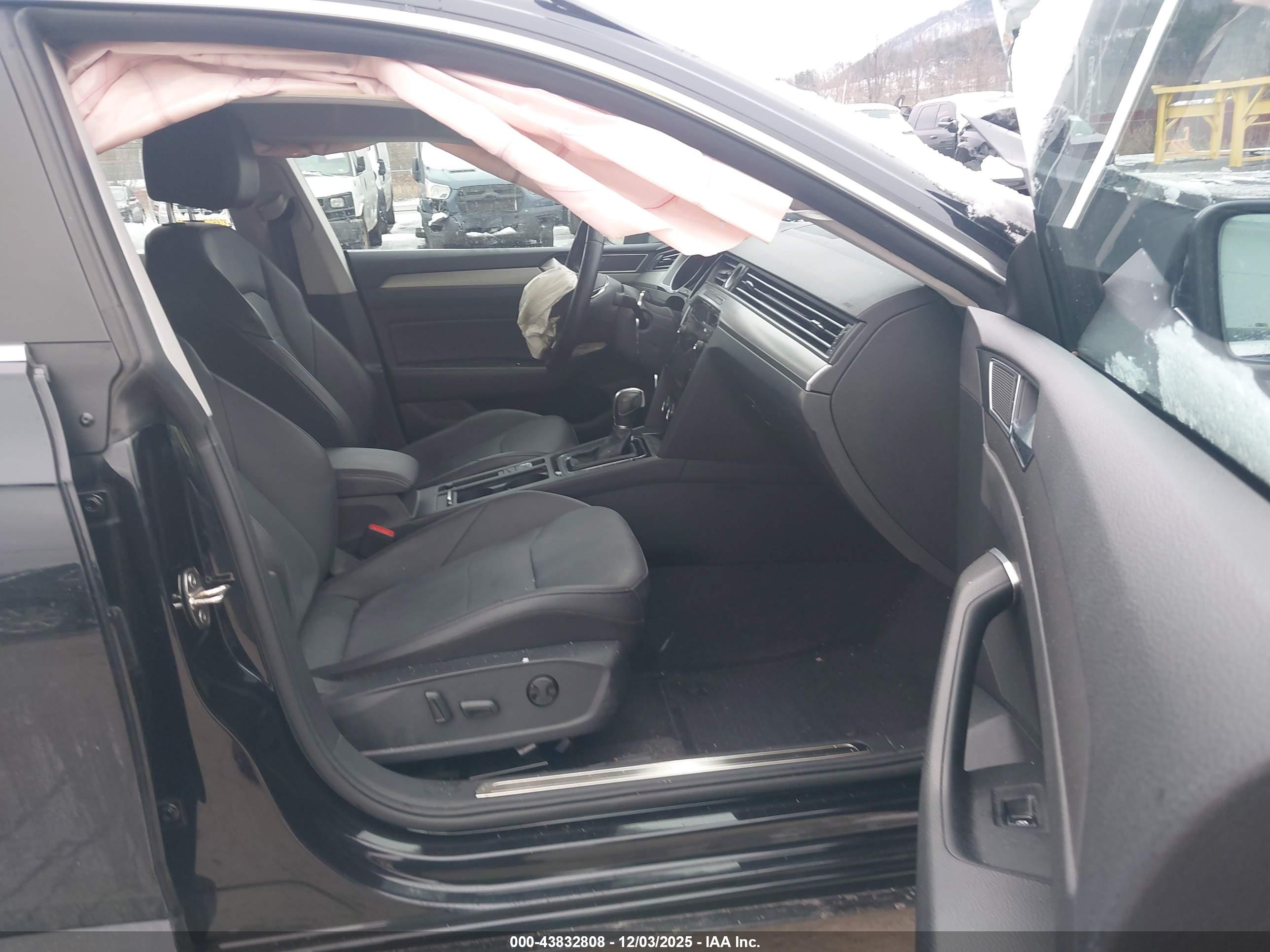 VOLKSWAGEN ARTEON image 5