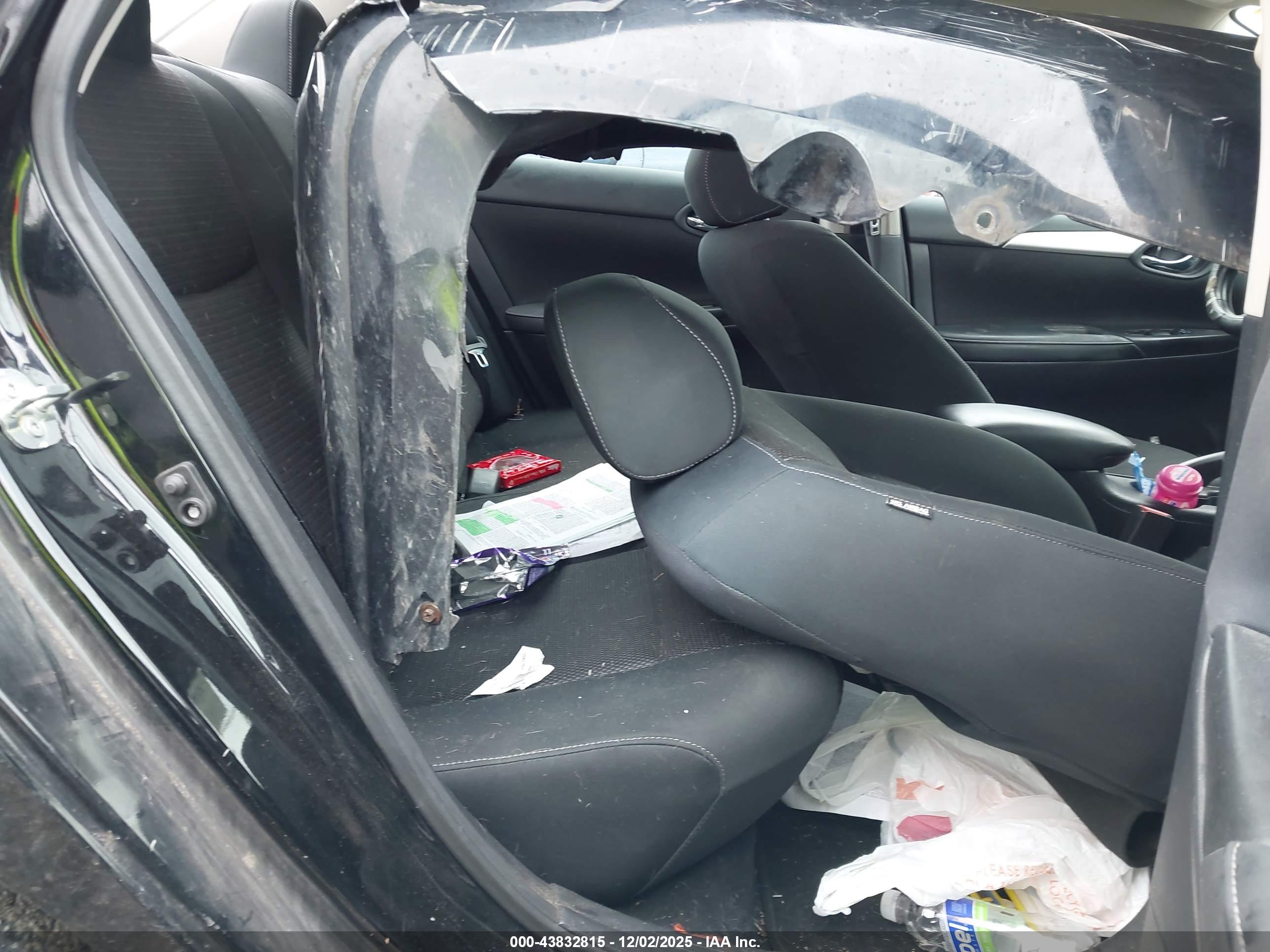 NISSAN SENTRA image 8