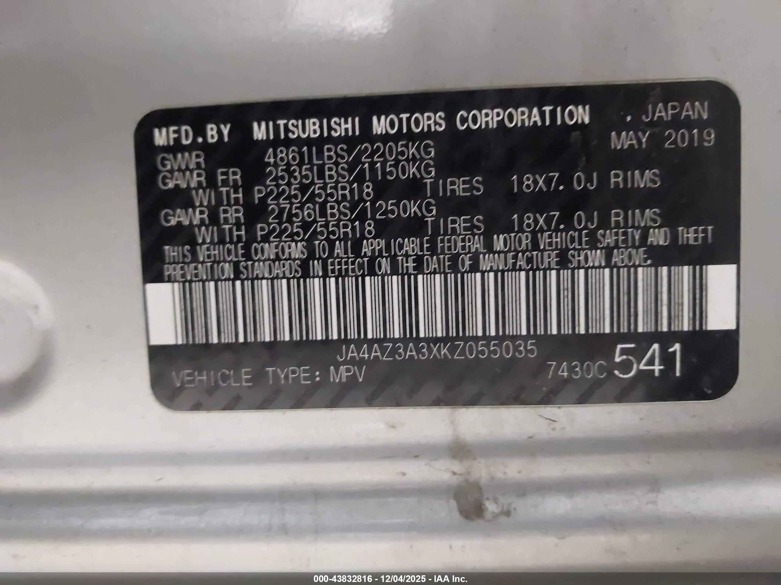 MITSUBISHI OUTLANDER image 9