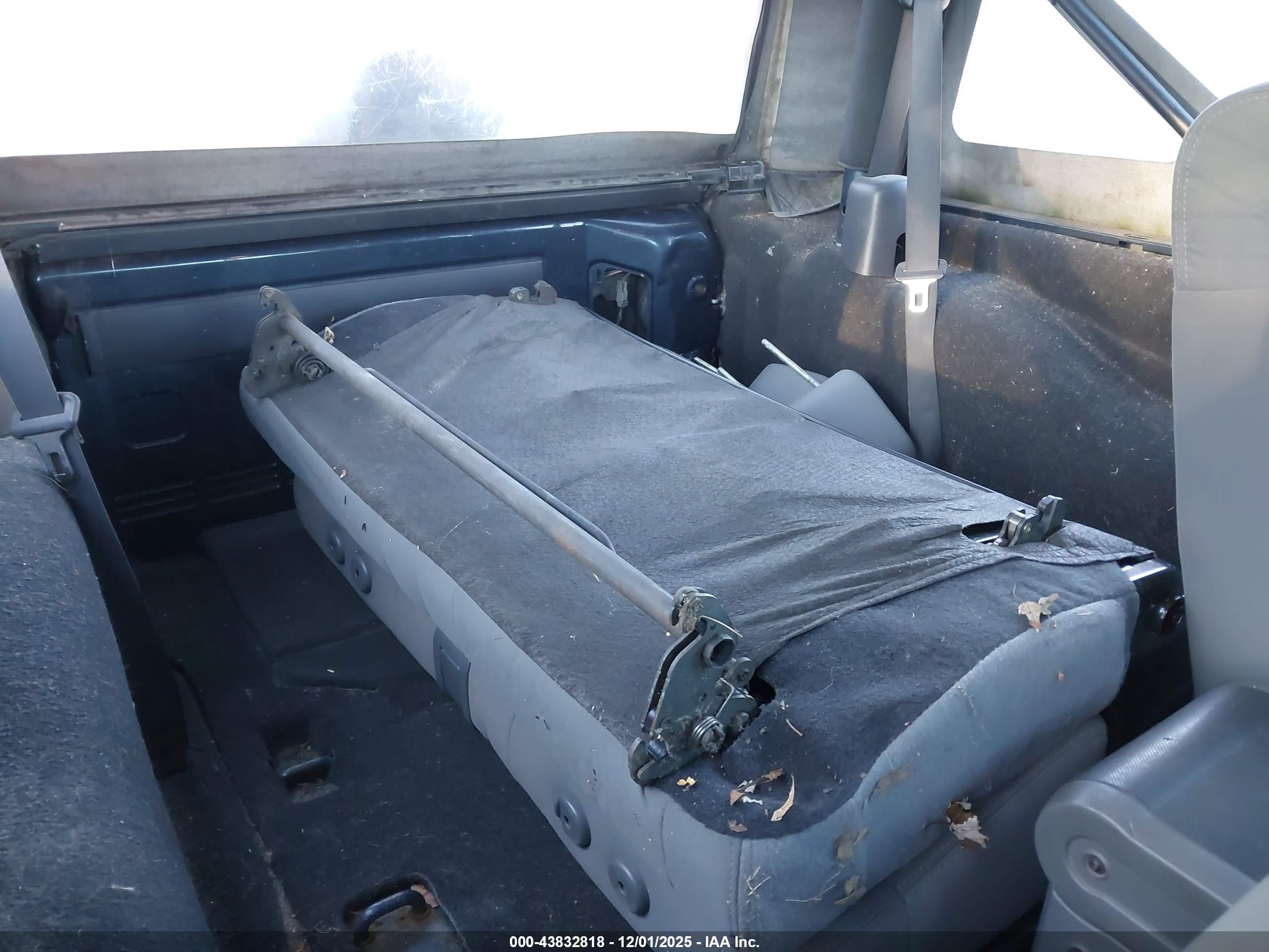 JEEP WRANGLER image 8