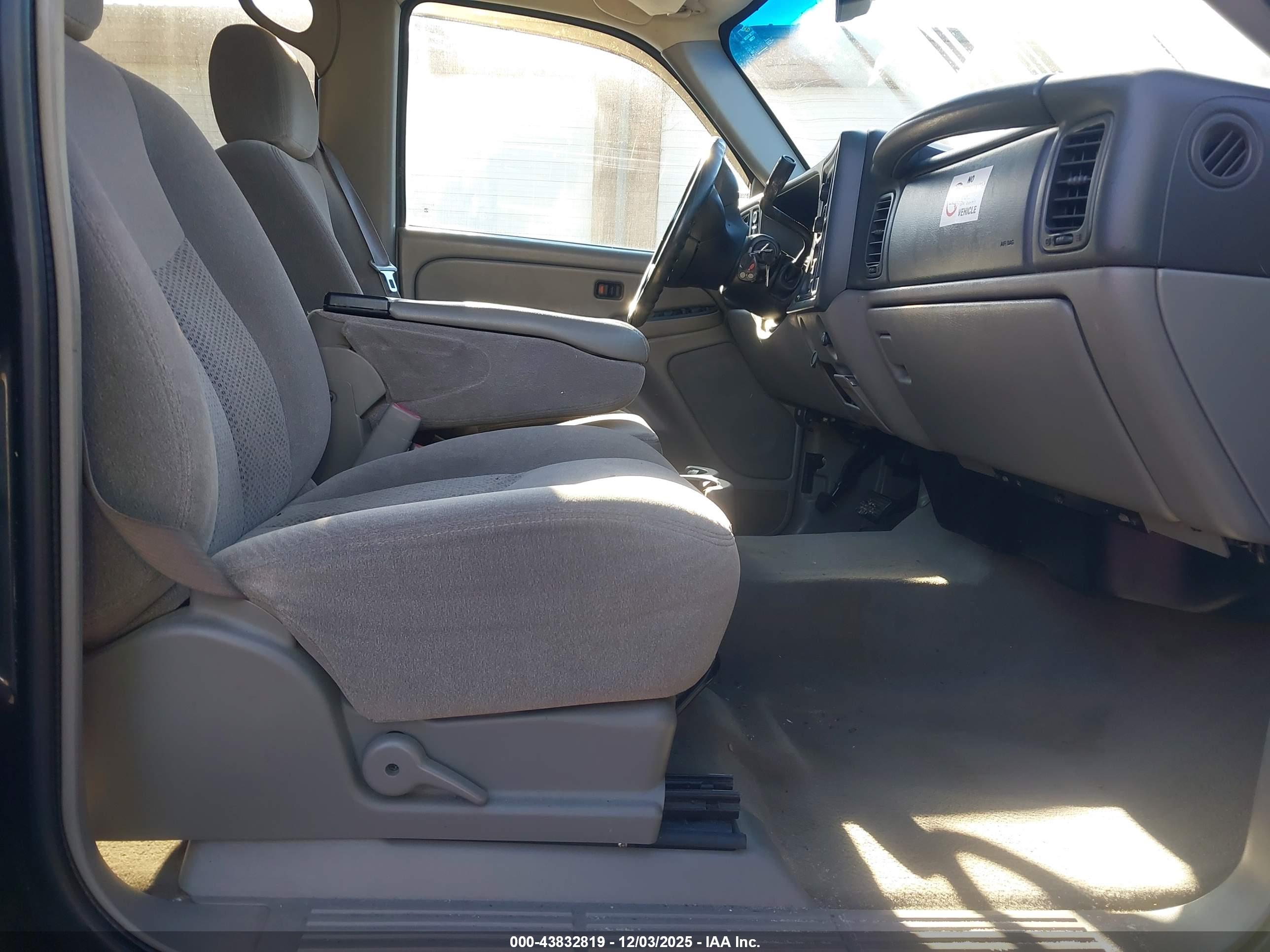 CHEVROLET AVALANCHE image 5