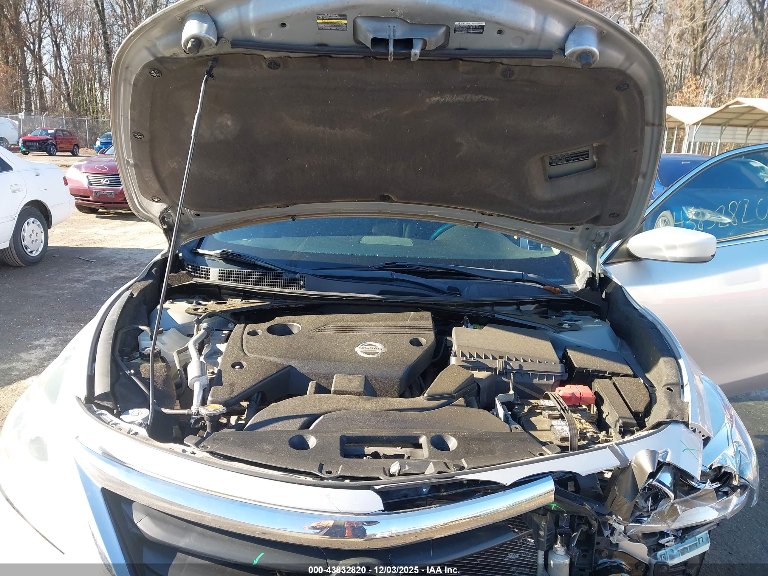 NISSAN ALTIMA image 10