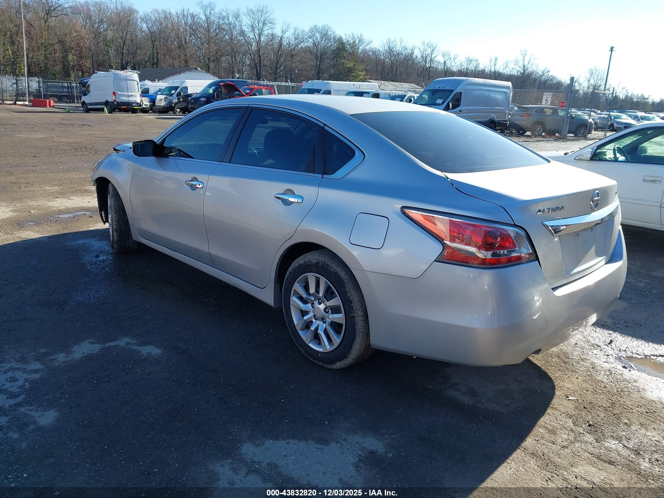 NISSAN ALTIMA image 3