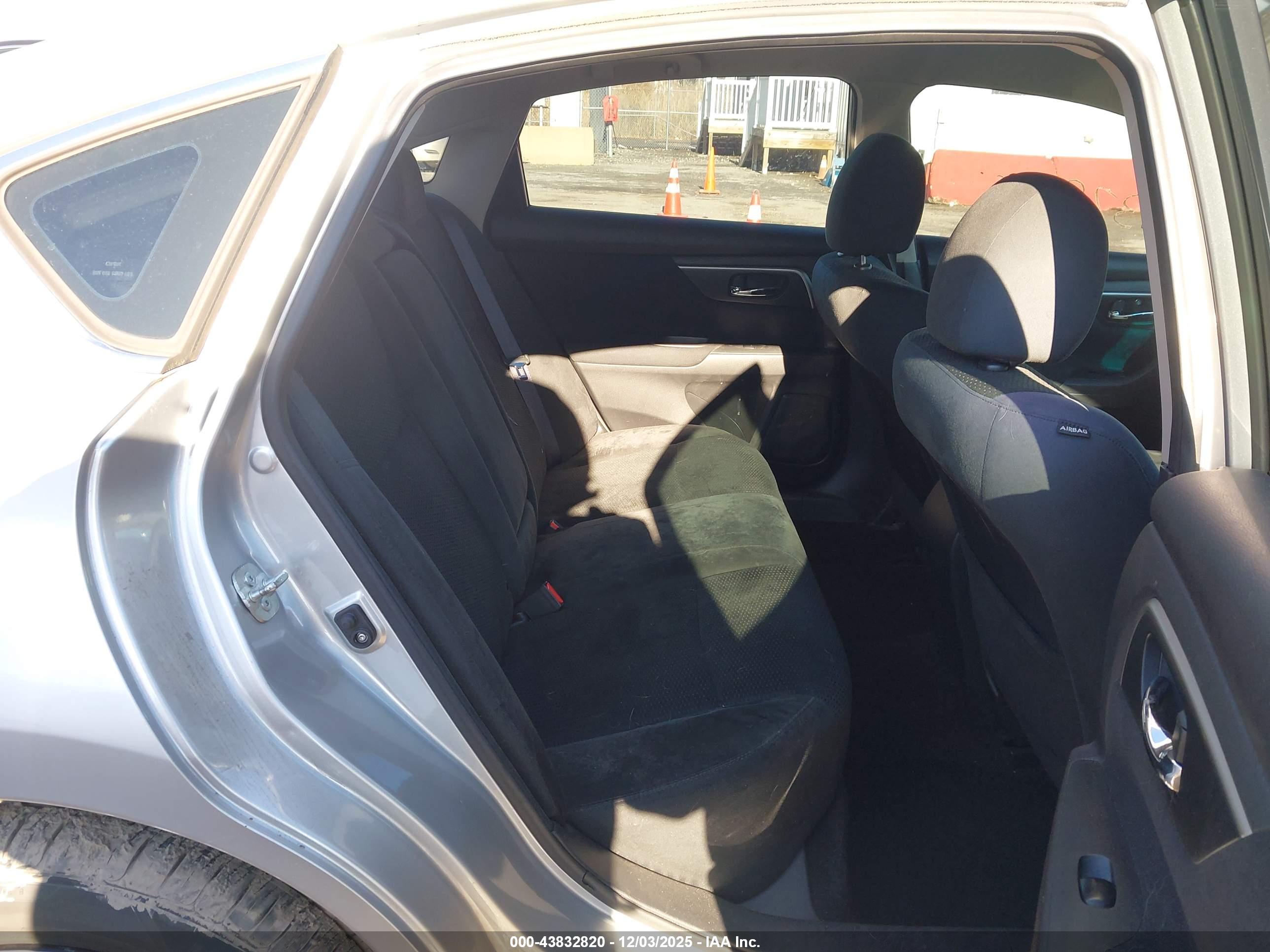 NISSAN ALTIMA image 8