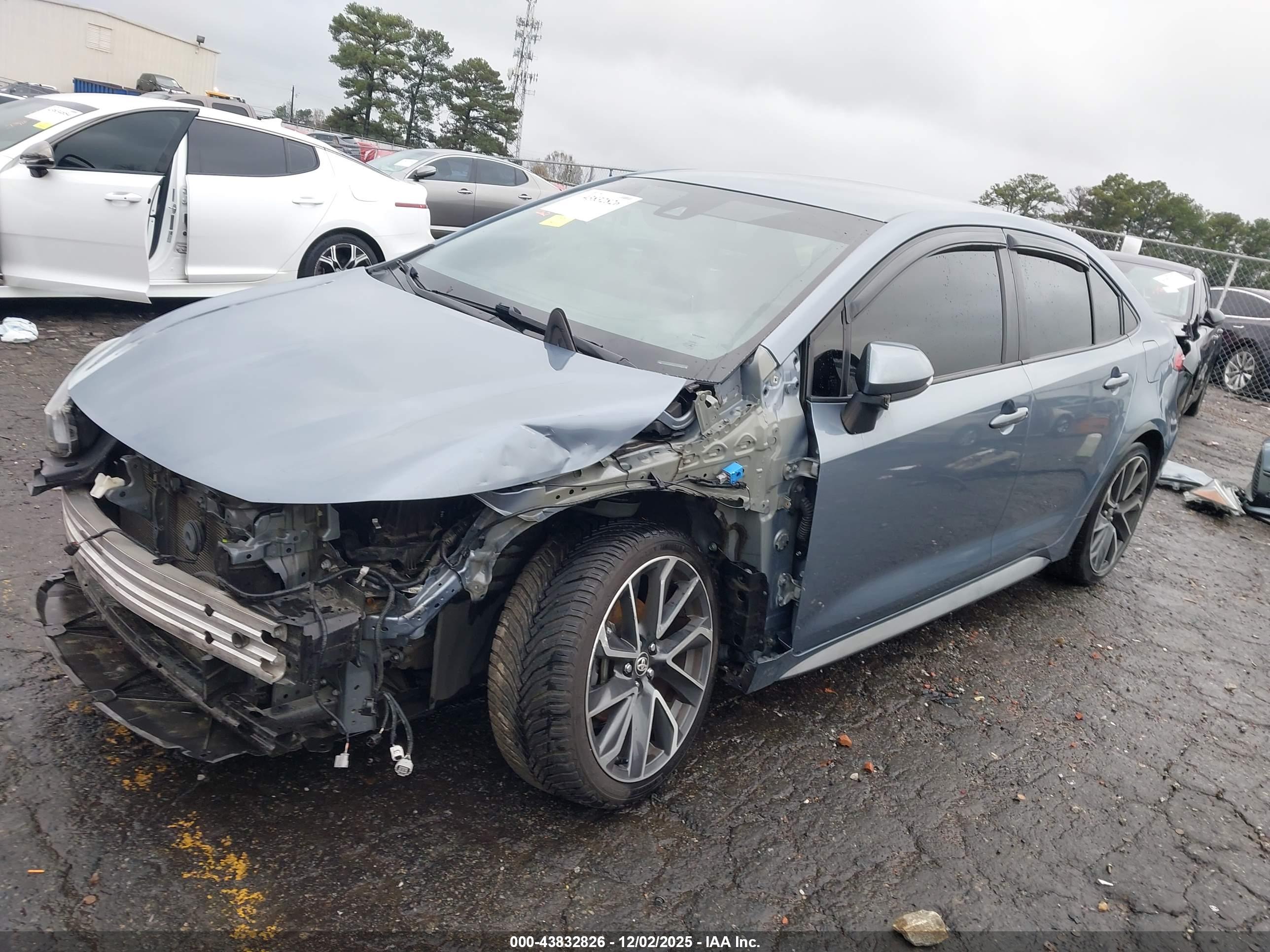 TOYOTA COROLLA image 2