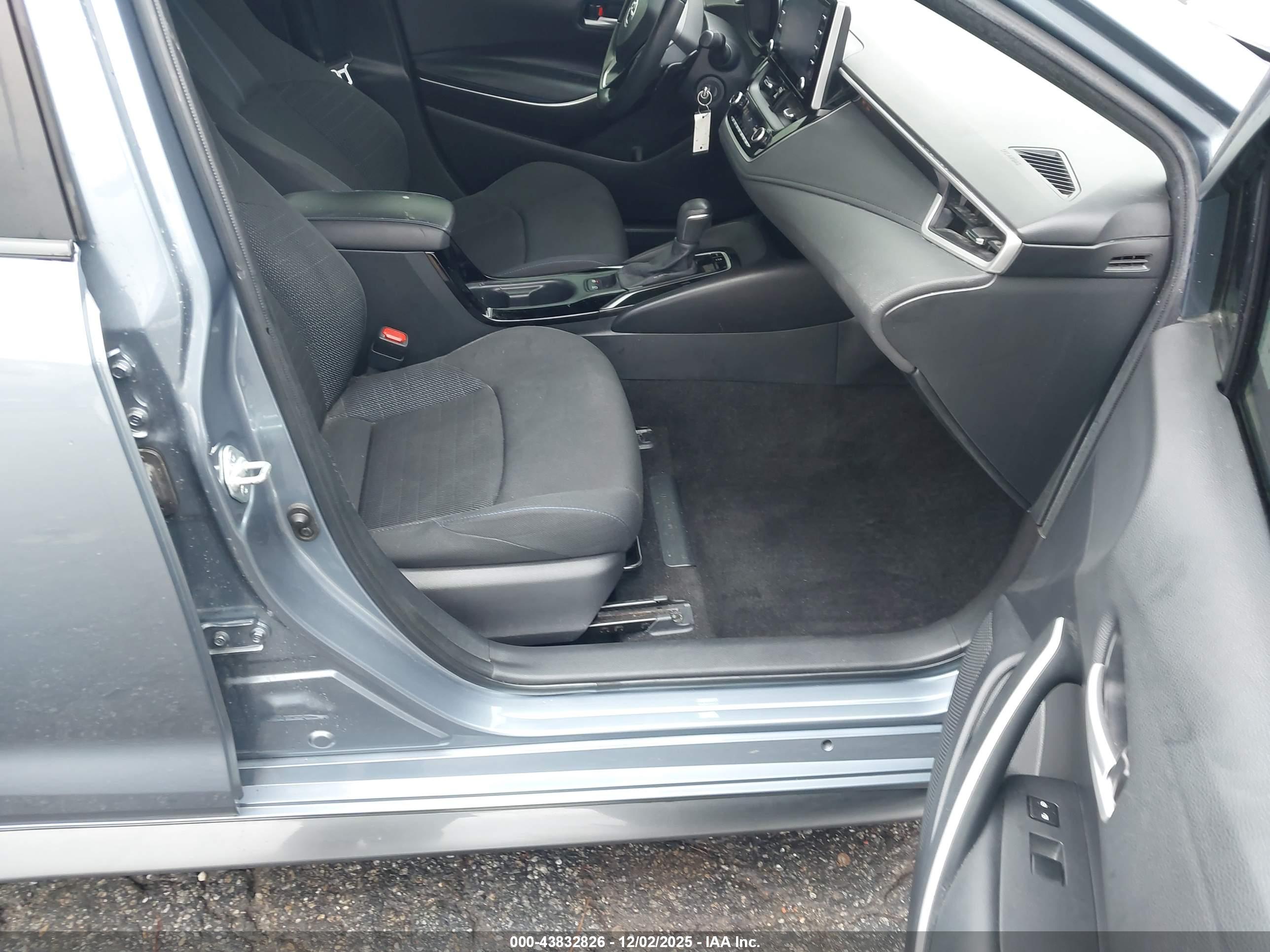 TOYOTA COROLLA image 5