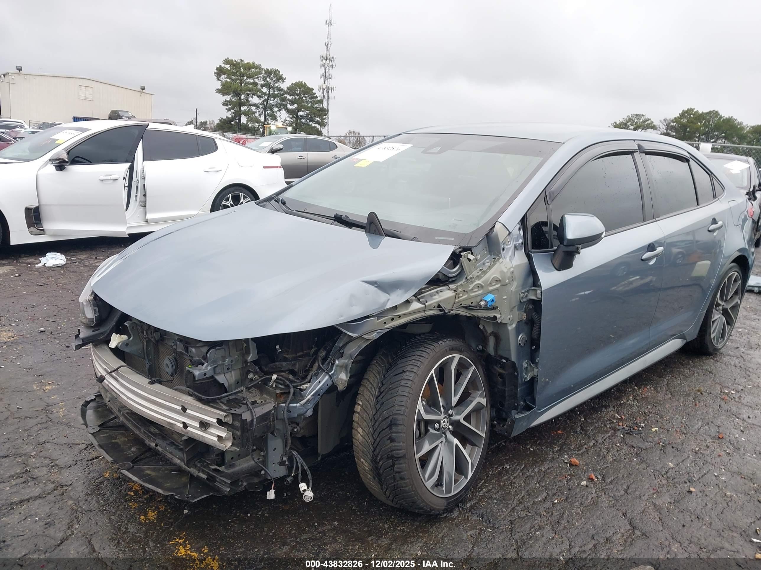 TOYOTA COROLLA image 6