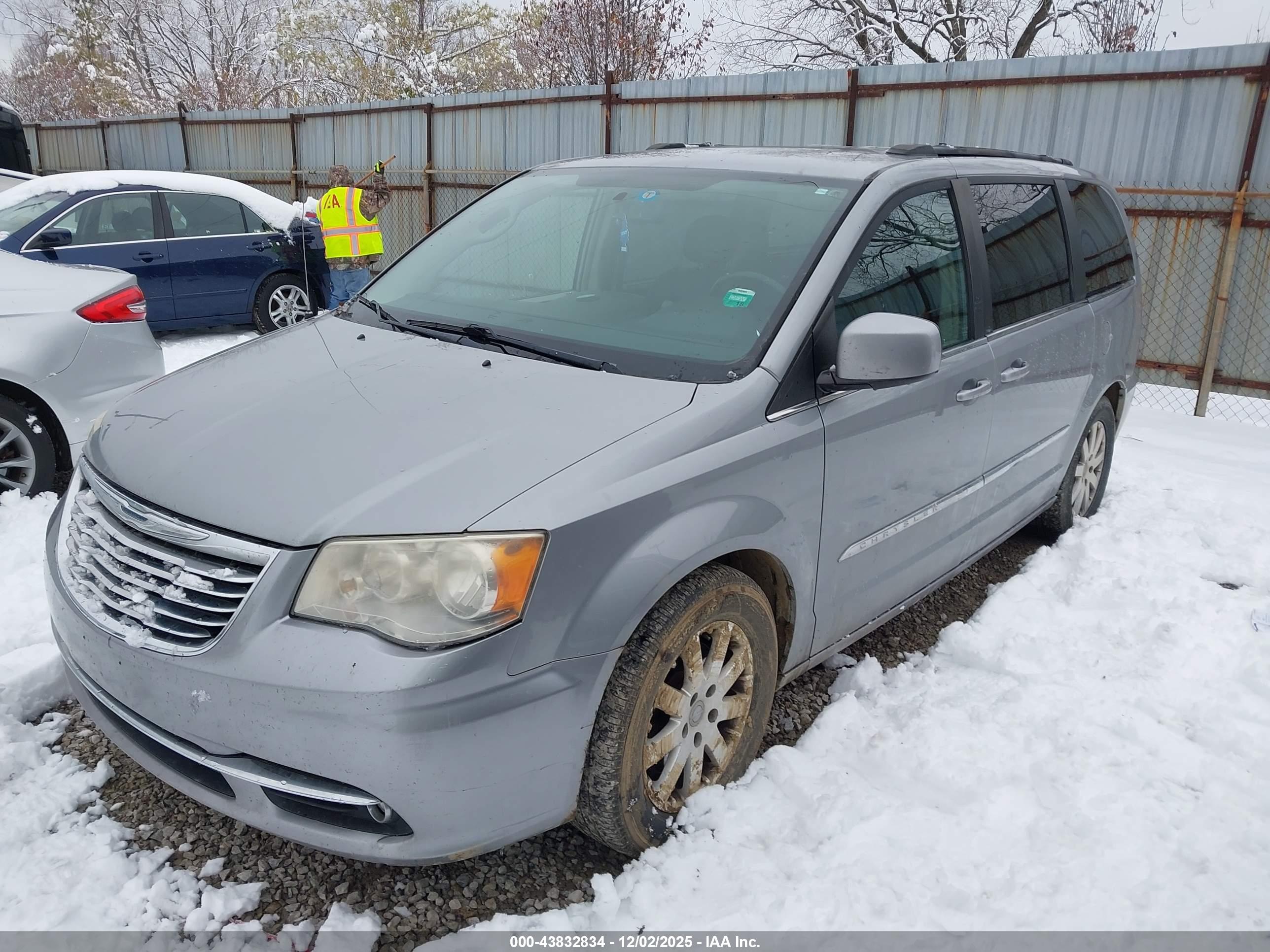 CHRYSLER TOWN image 2