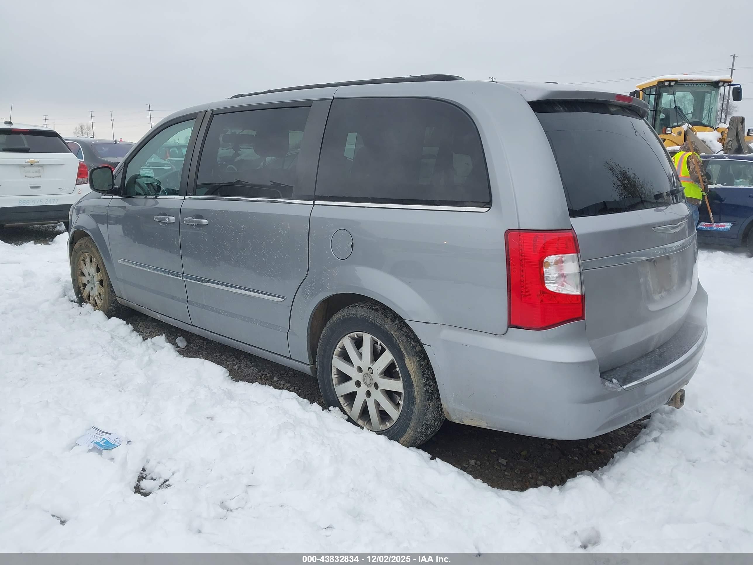 CHRYSLER TOWN image 3