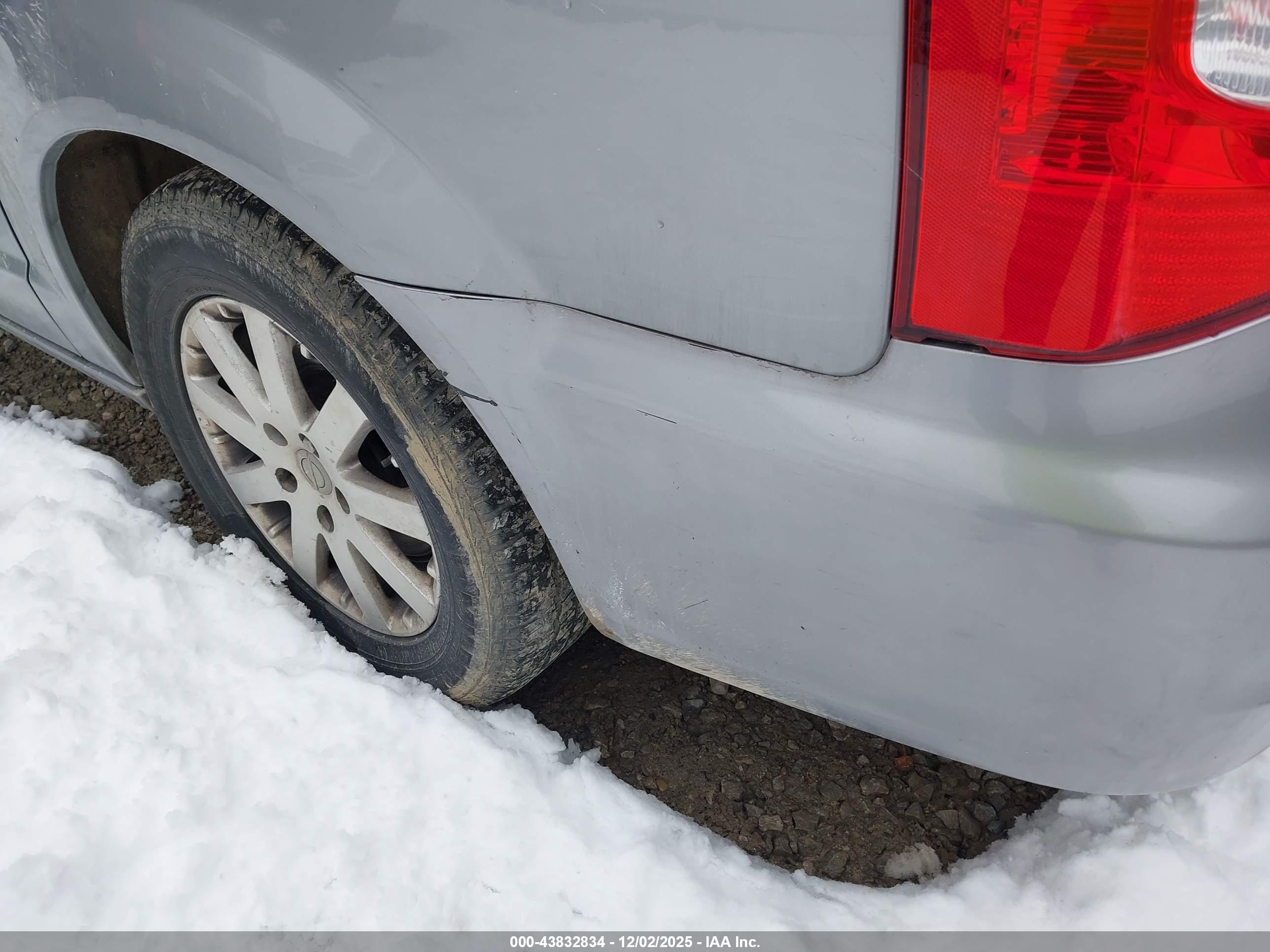 CHRYSLER TOWN image 6