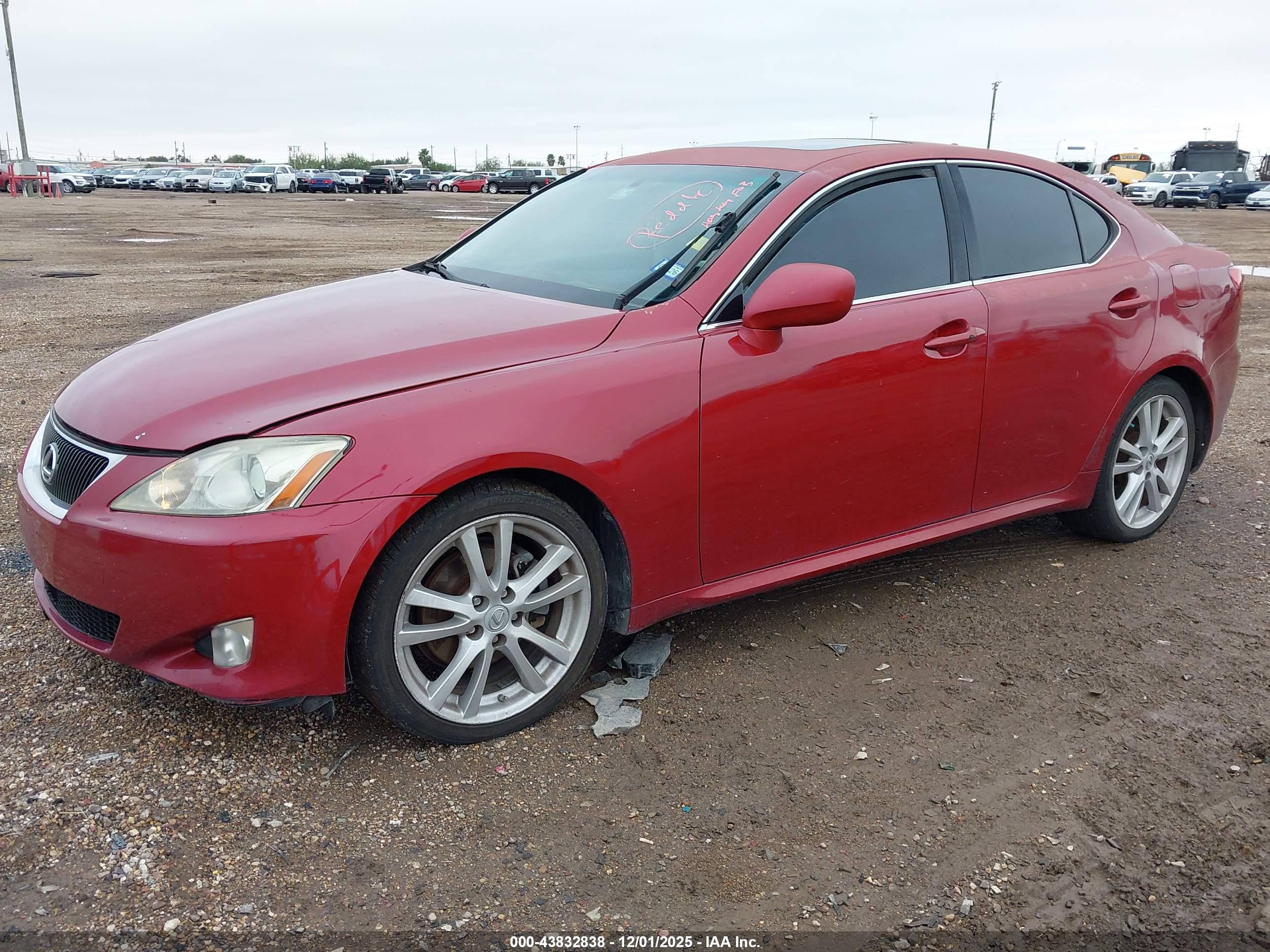 LEXUS IS image 2