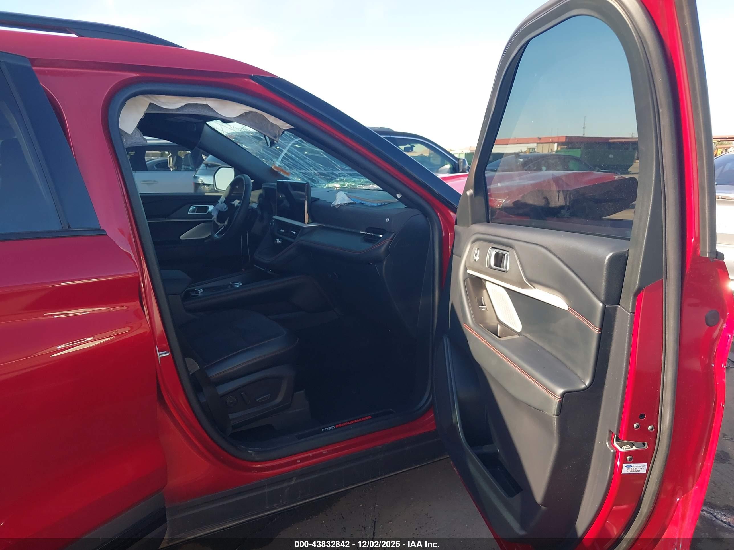 FORD EXPLORER image 5
