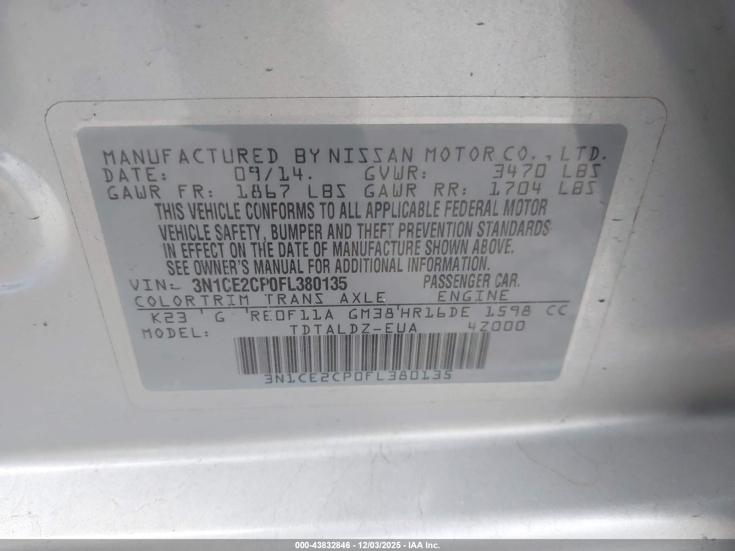 NISSAN VERSA image 9