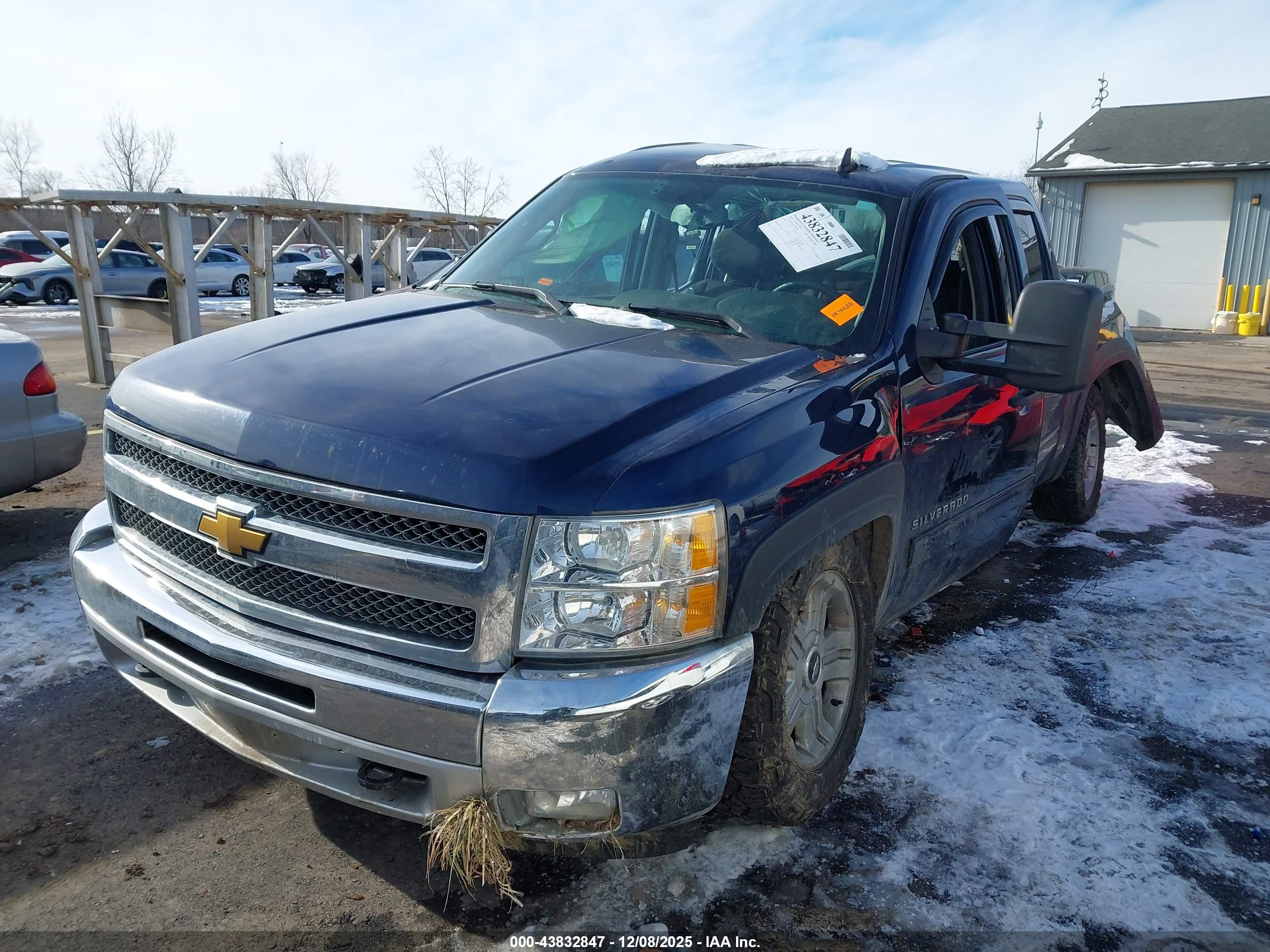 CHEVROLET SILVERADO image 2