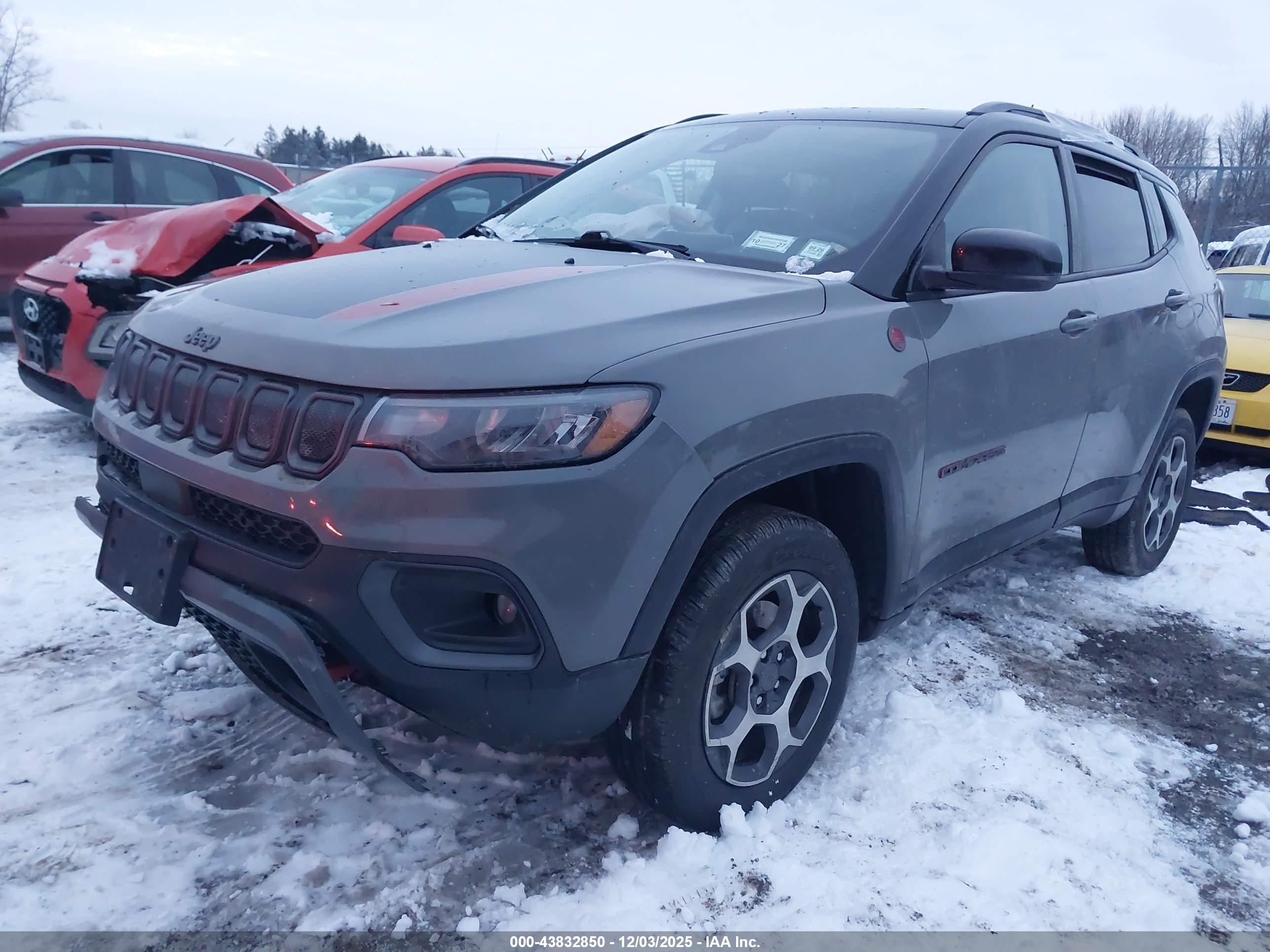 JEEP COMPASS image 2