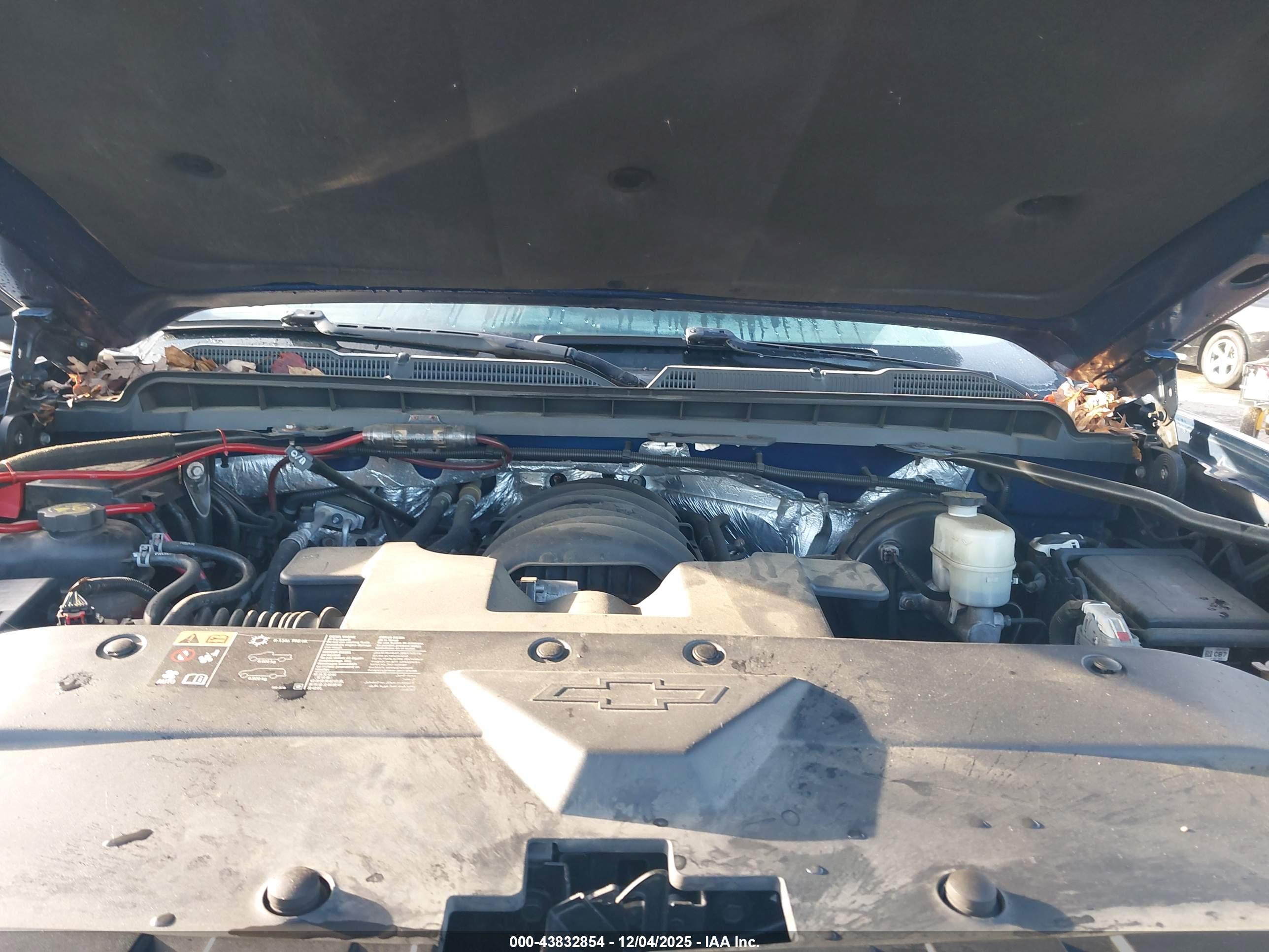 CHEVROLET SILVERADO image 10