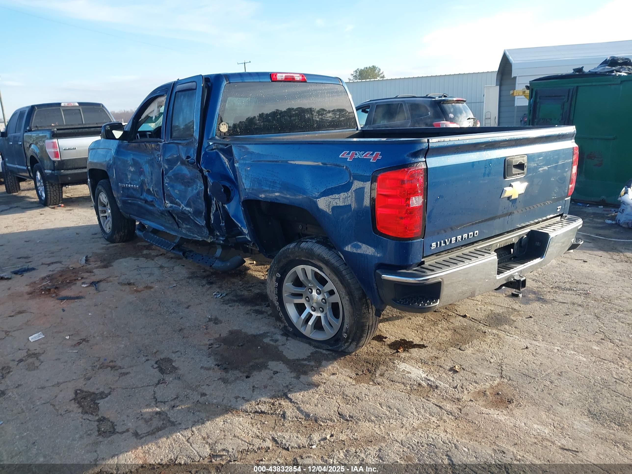 CHEVROLET SILVERADO image 3