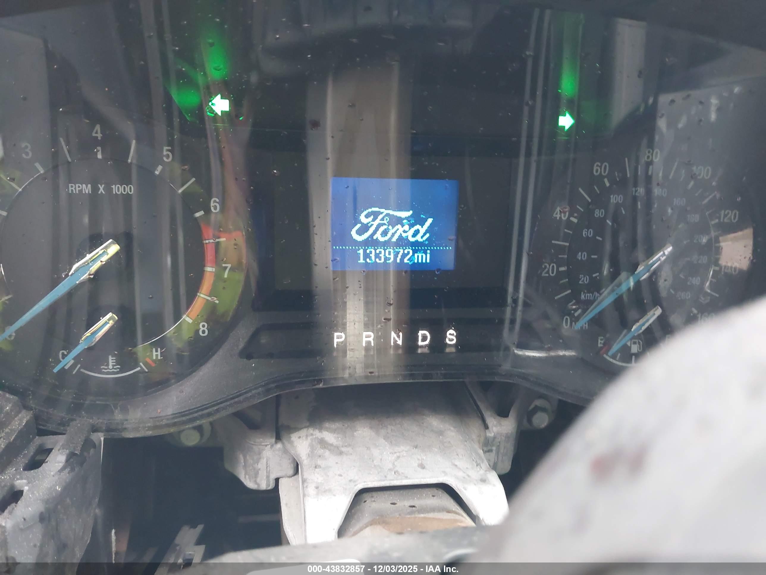 FORD FUSION image 7
