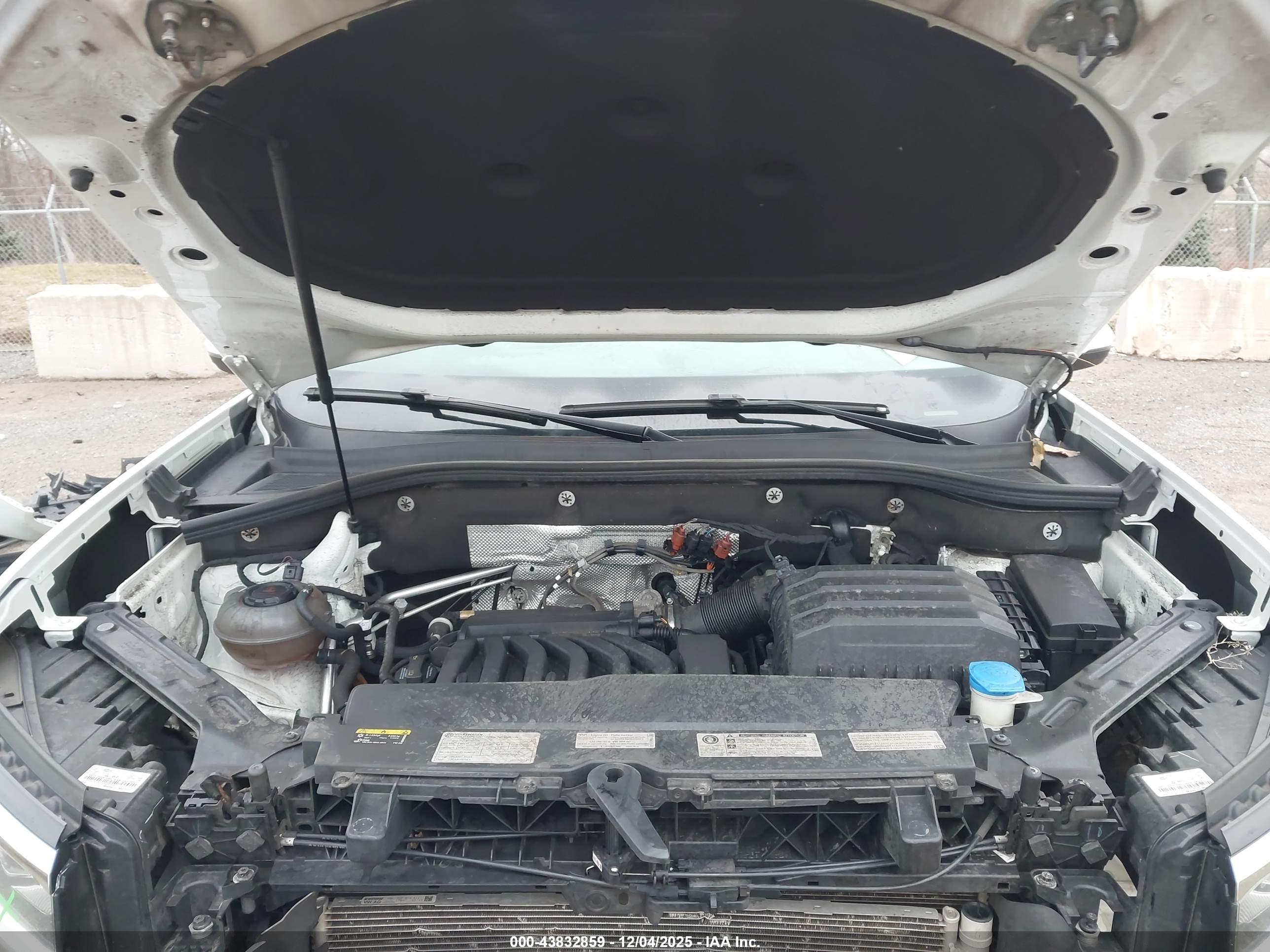 VOLKSWAGEN ATLAS image 10