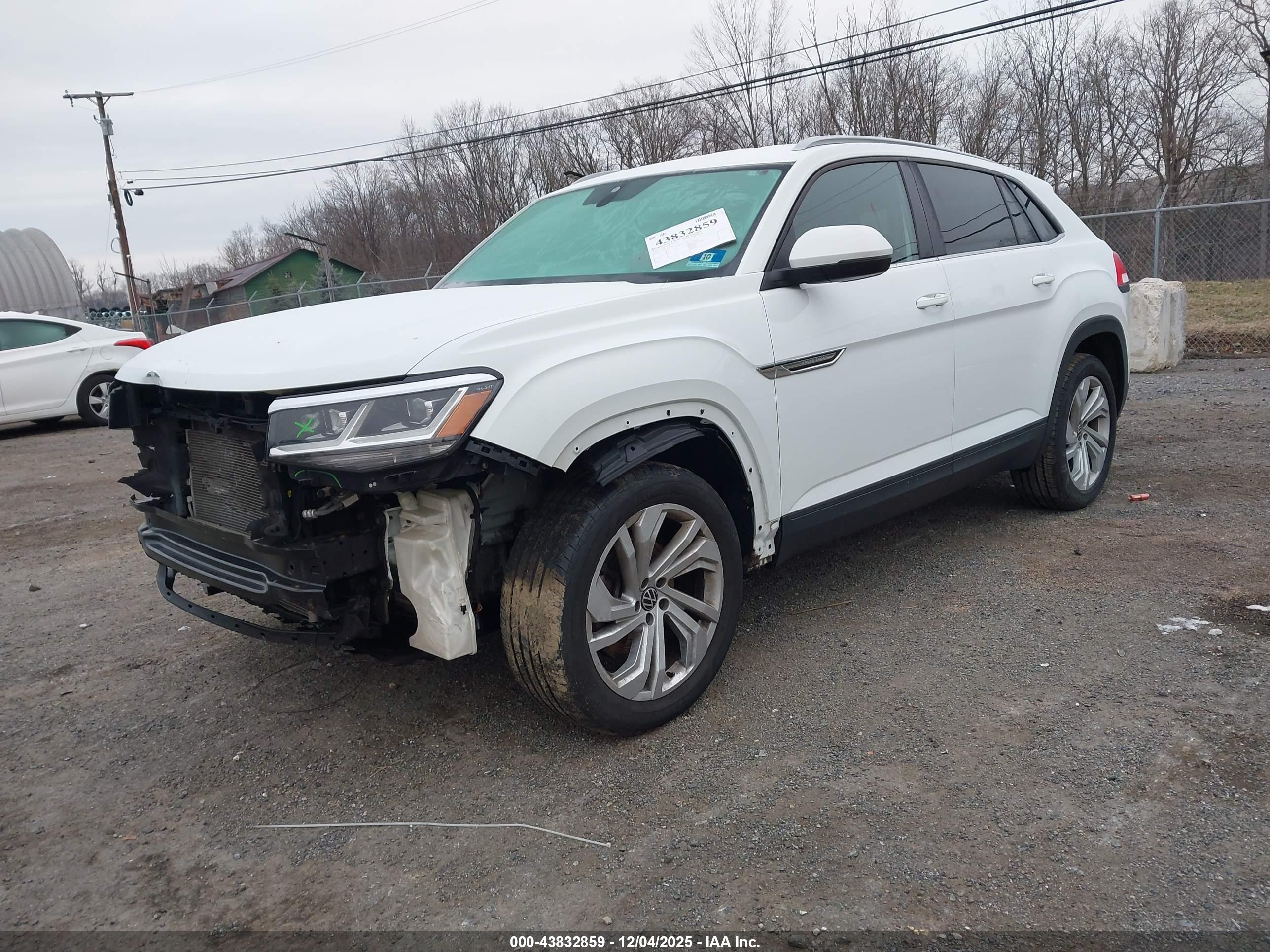 VOLKSWAGEN ATLAS image 2